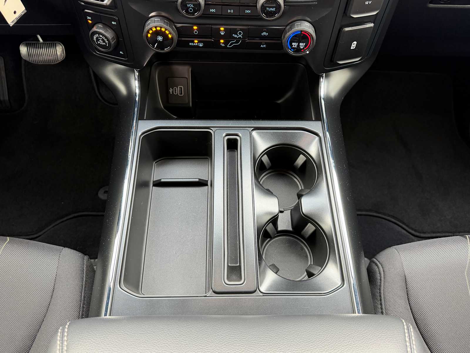 Thumbnail: 2025 Ford F-150 - 19