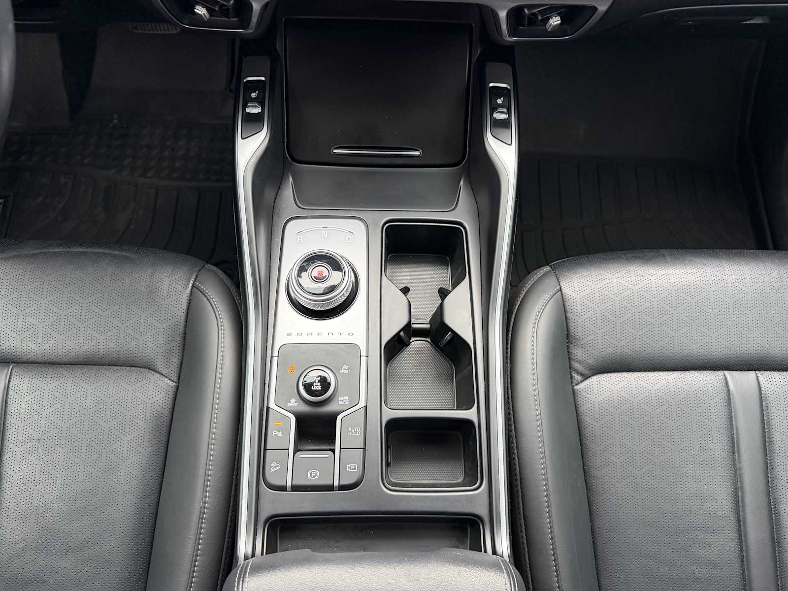 Thumbnail: 2023 Kia Sorento - 19