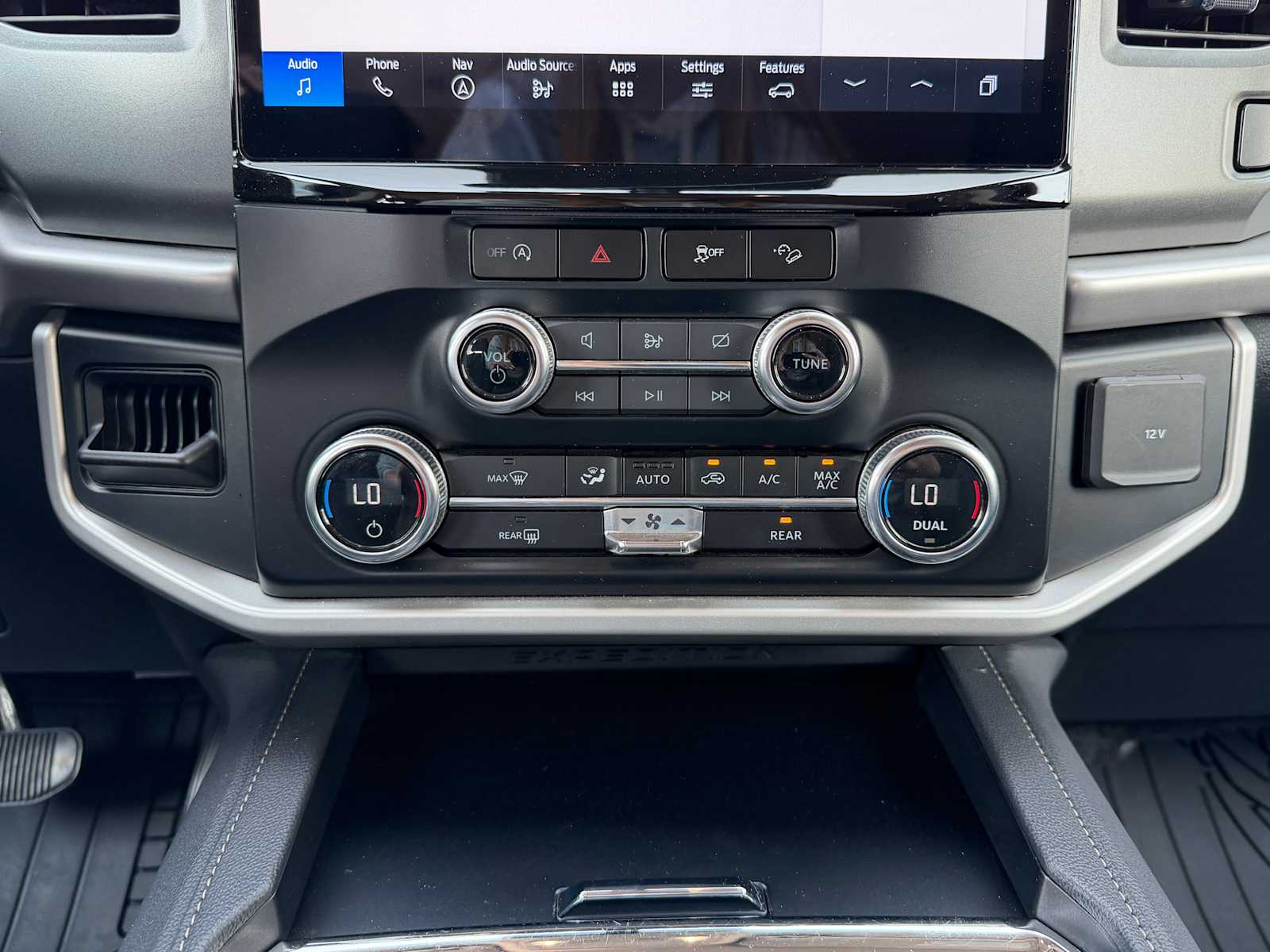 2024 Ford Expedition XLT - Photo 17