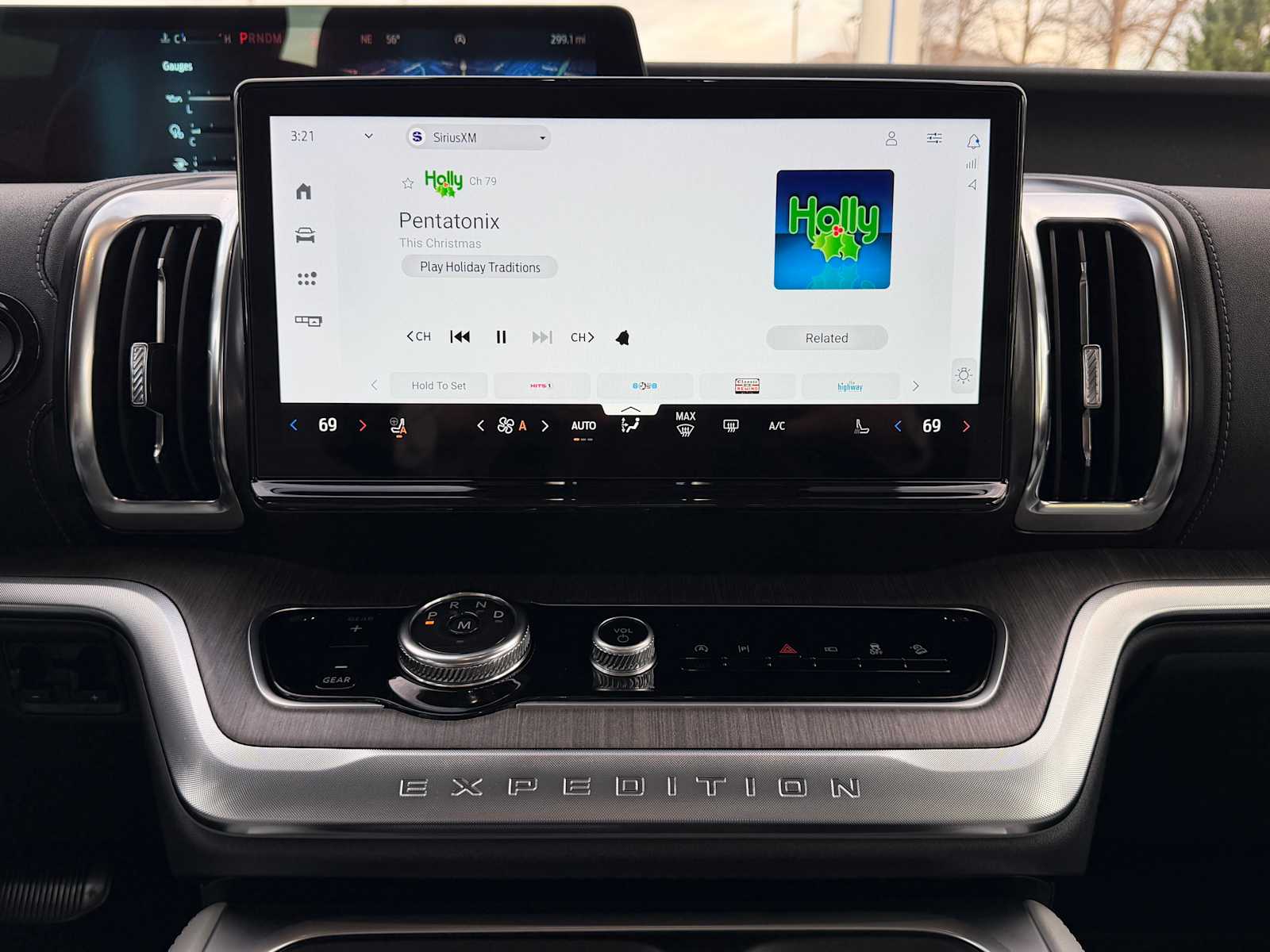 Thumbnail: 2025 Ford Expedition - 17