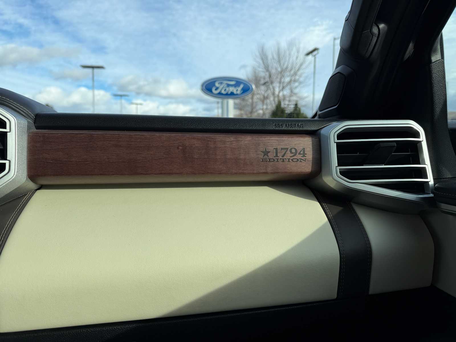 Thumbnail: 2022 Toyota Tundra - 23