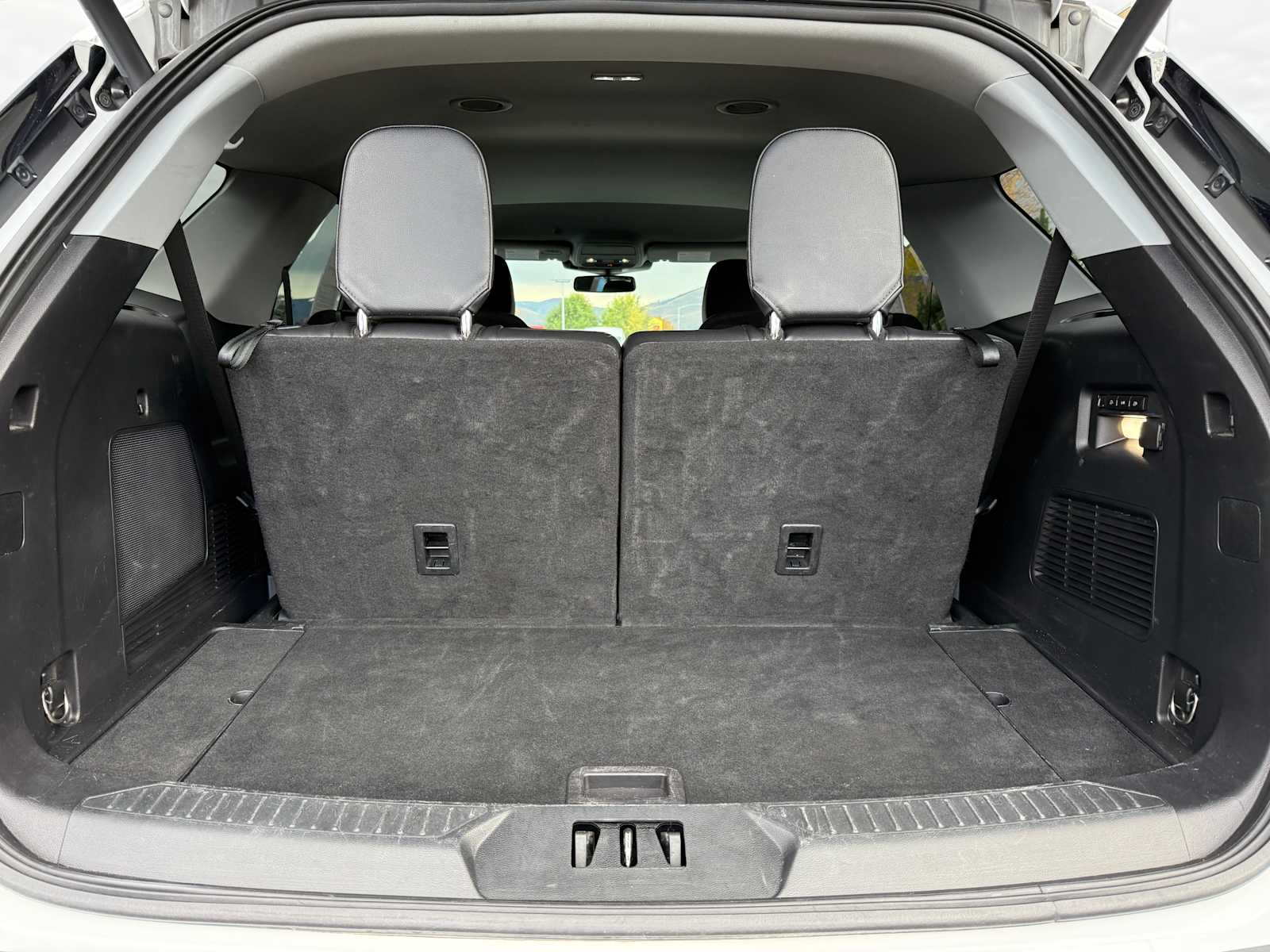 Thumbnail: 2023 Ford Explorer - 10