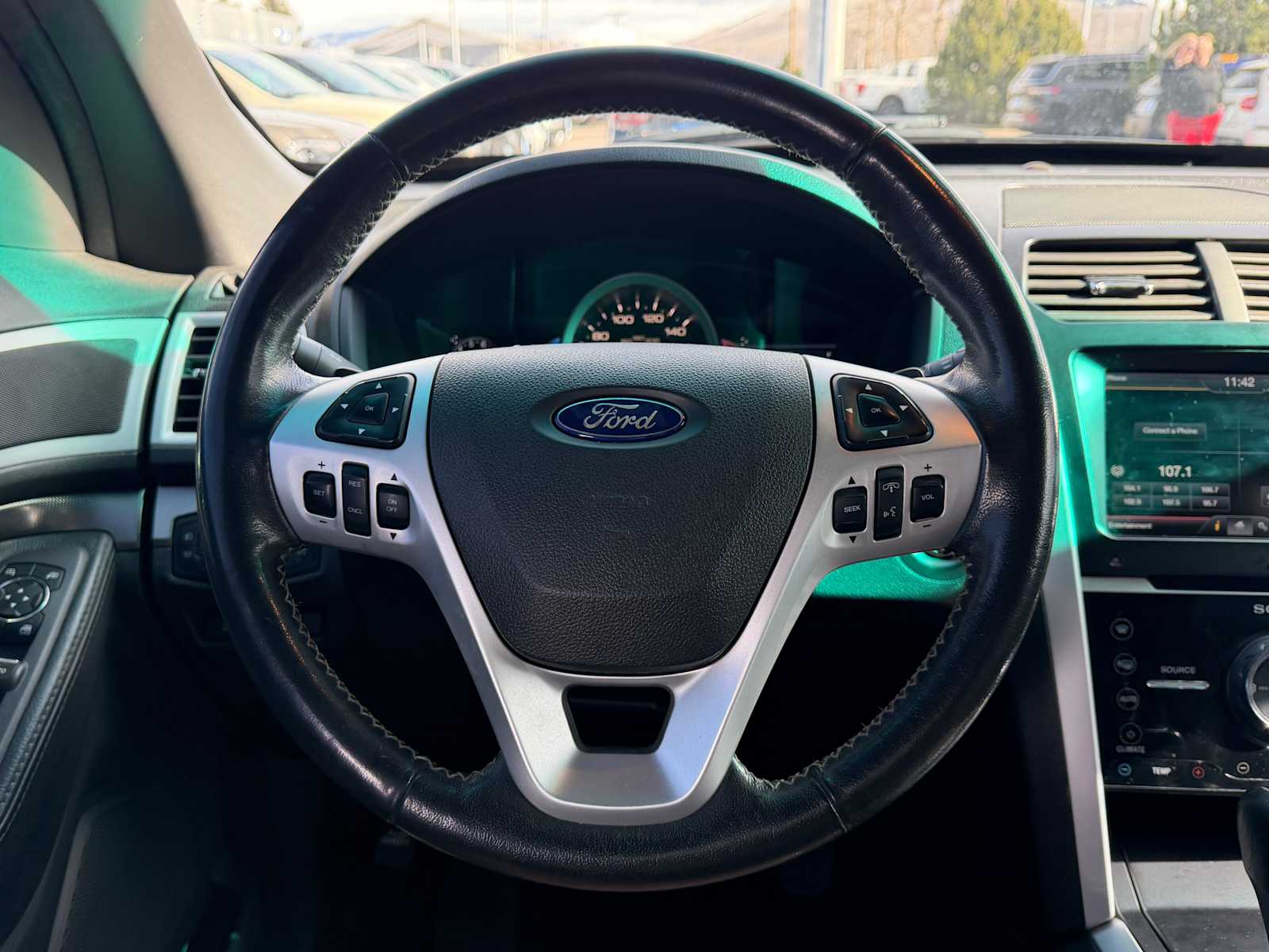 Thumbnail: 2014 Ford Explorer - 14