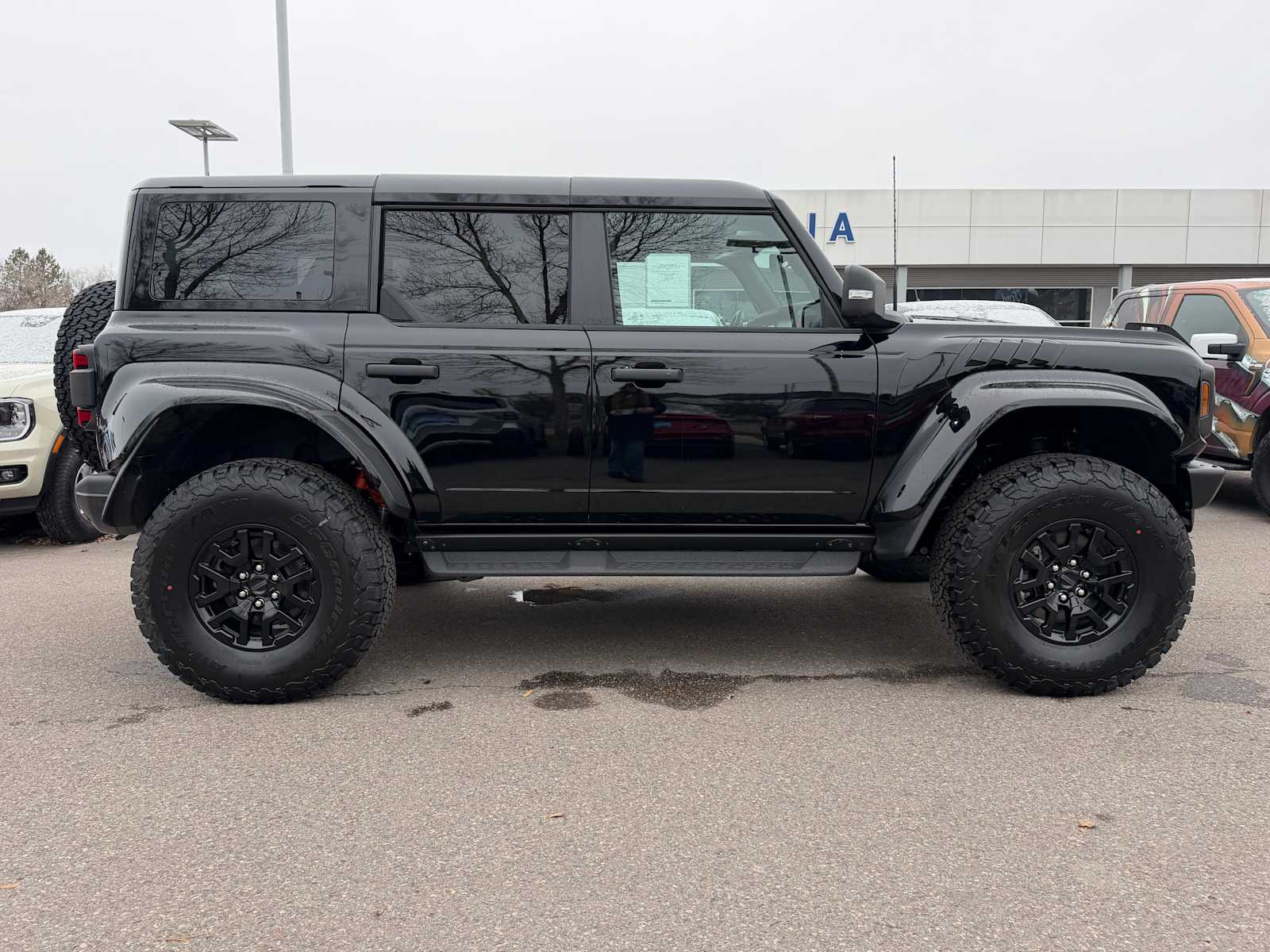 Thumbnail: 2025 Ford Bronco - 6