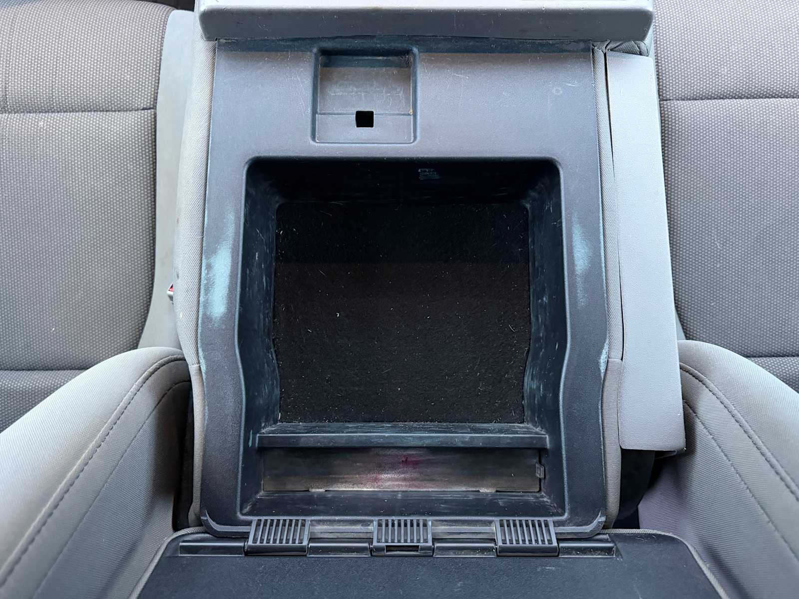 Thumbnail: 2019 Ford Econoline - 22