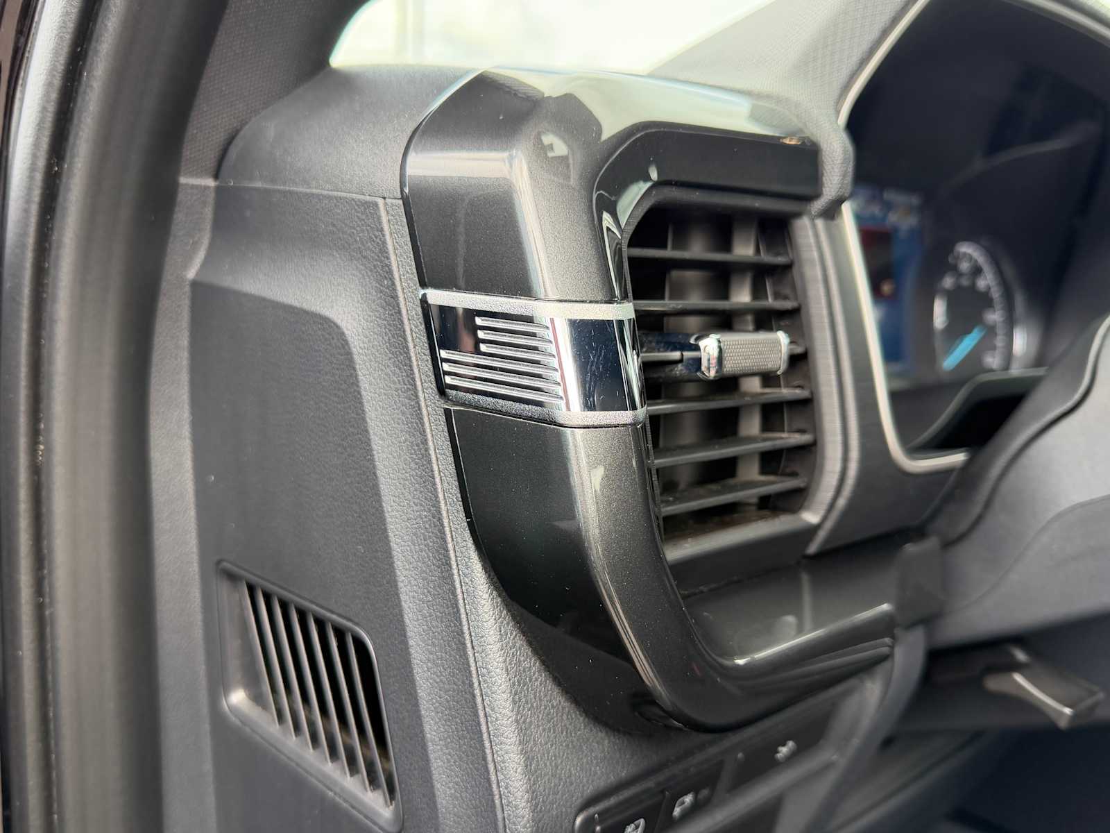 Thumbnail: 2022 Ford F-150 - 11