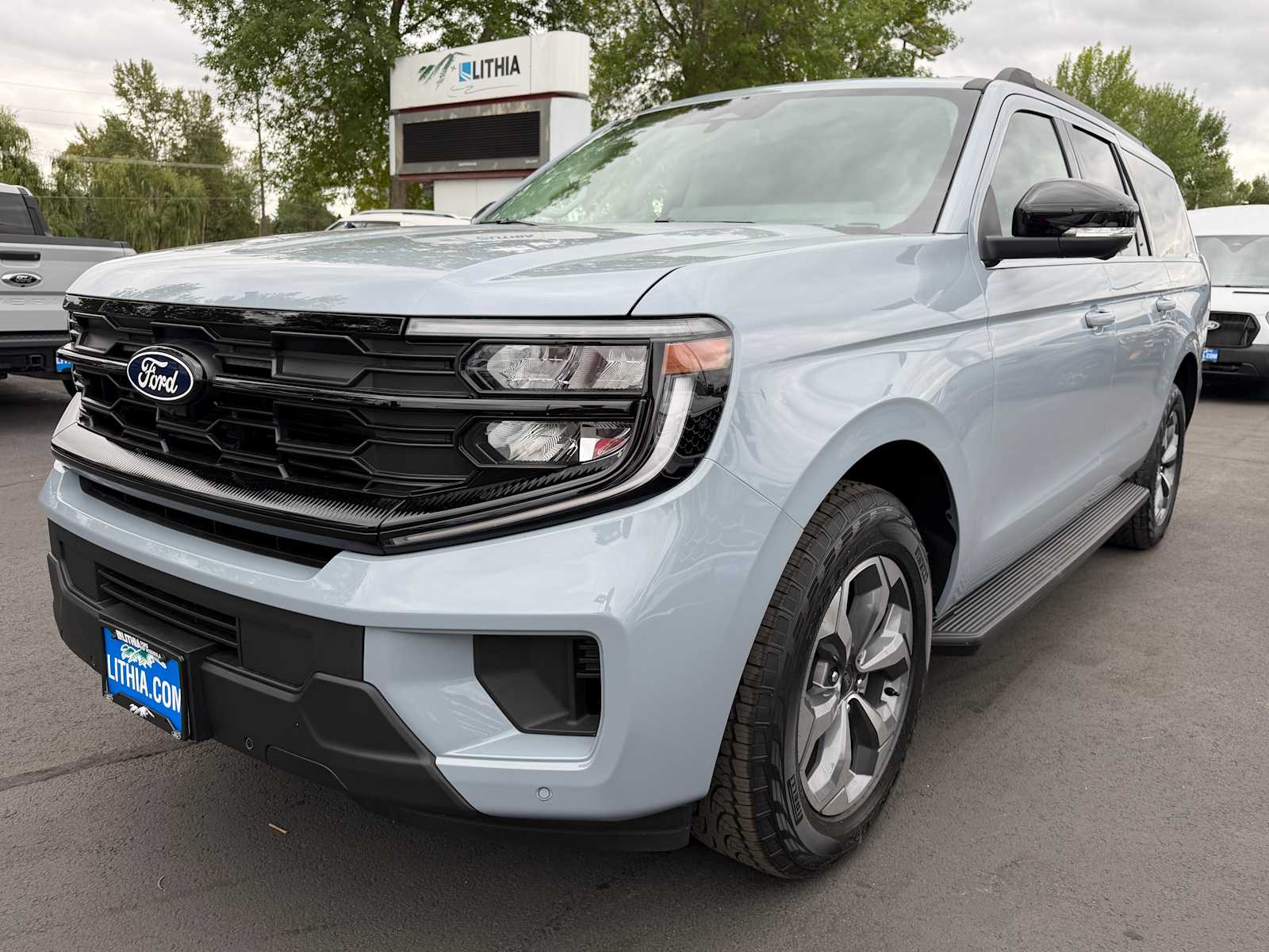 2027 Ford Expedition Max Active SUV
