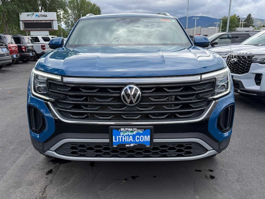 Used 2025 Volkswagen Atlas Cross Sport 2.0T SE w/Technology SUV