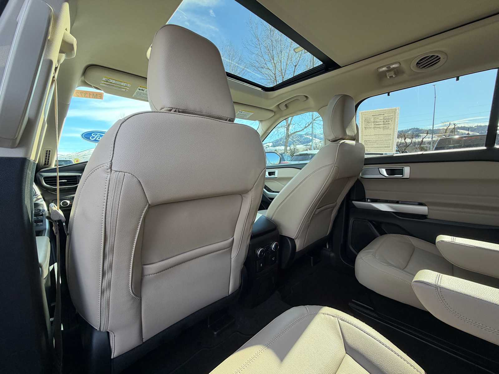 Thumbnail: 2022 Ford Explorer - 27