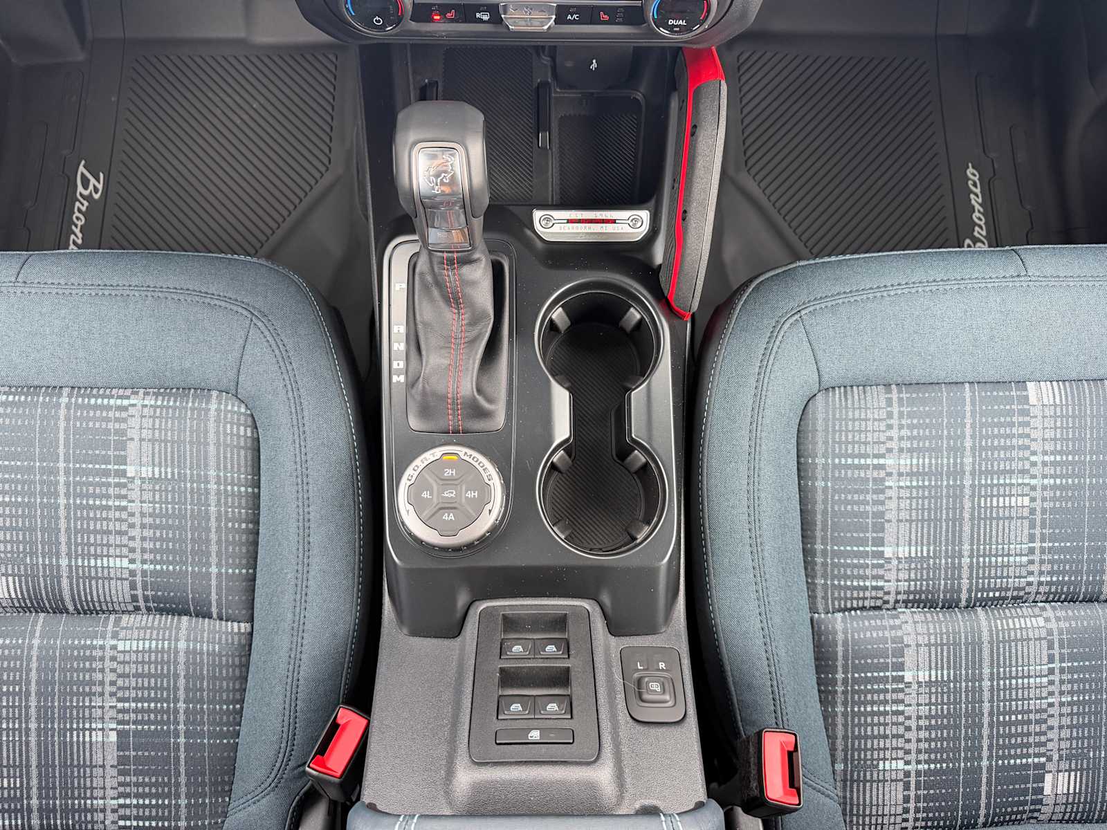 Thumbnail: 2025 Ford Bronco - 21