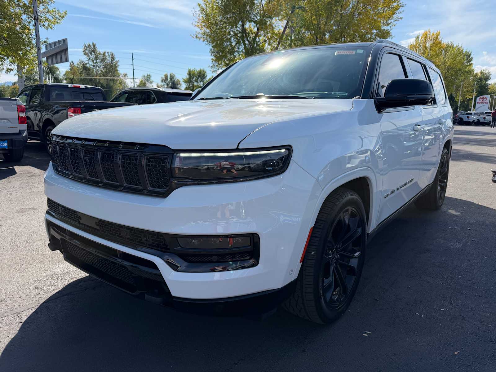 2023 Jeep Grand Wagoneer