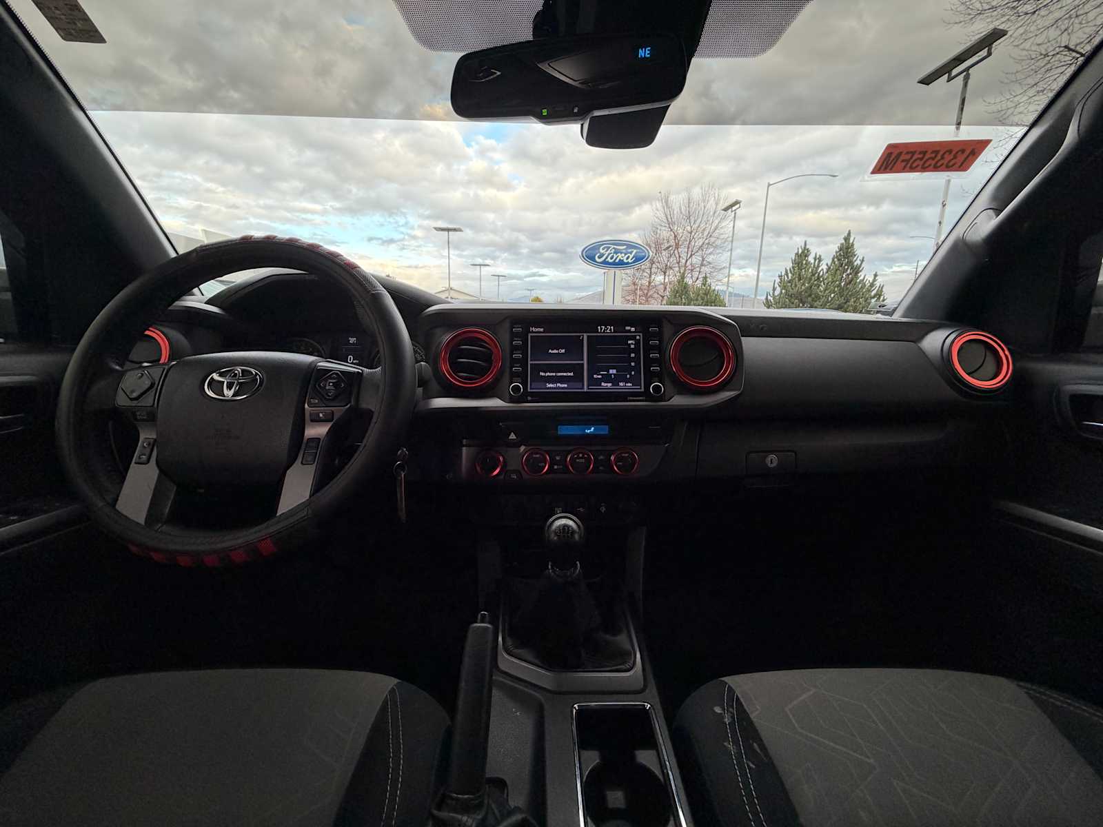 Thumbnail: 2021 Toyota Tacoma - 25