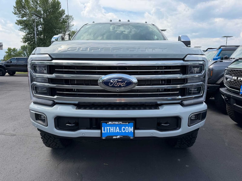 New 2026 Ford F-350 Platinum Truck Crew Cab