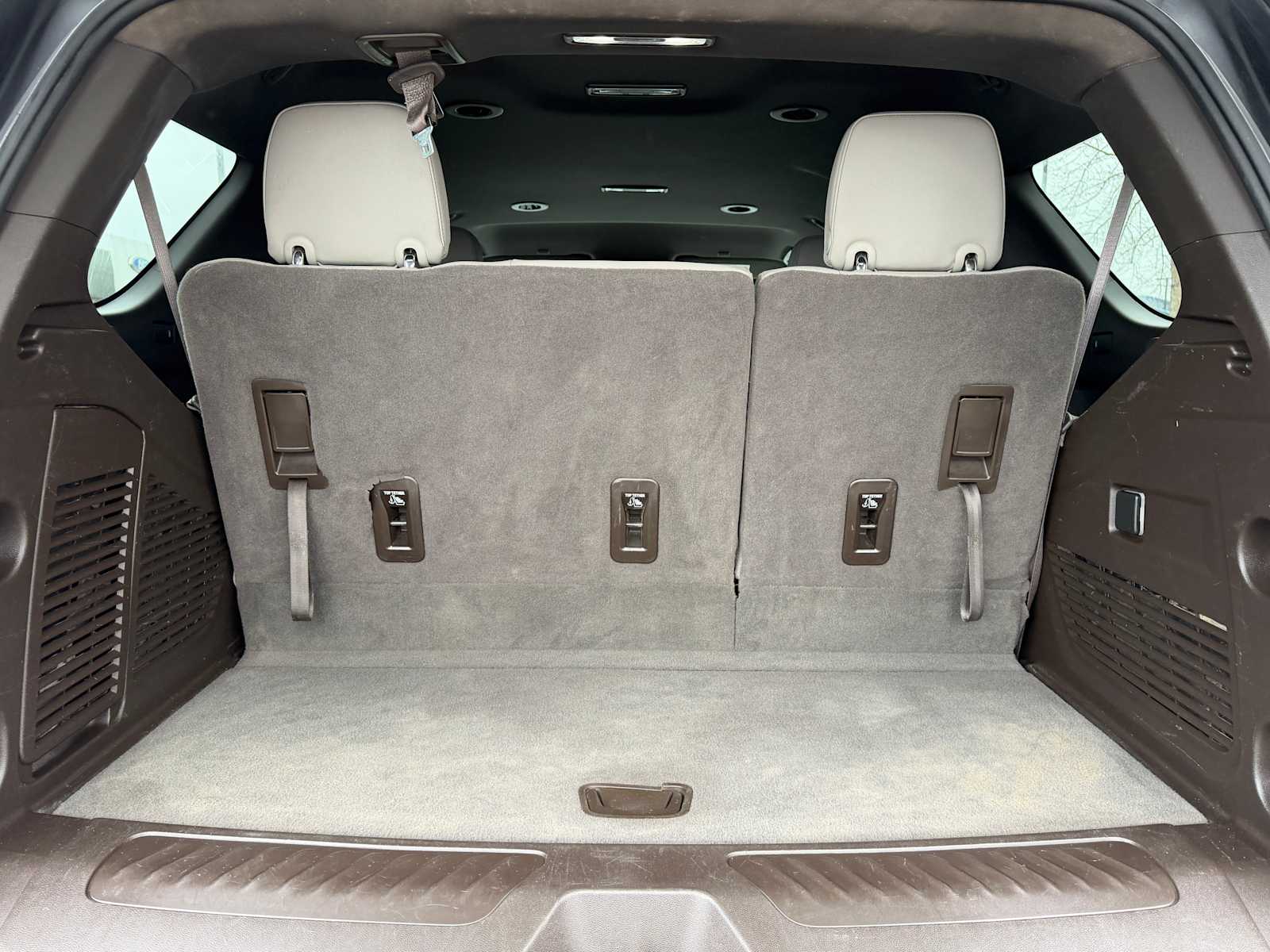 Thumbnail: 2023 Chevrolet Tahoe - 10