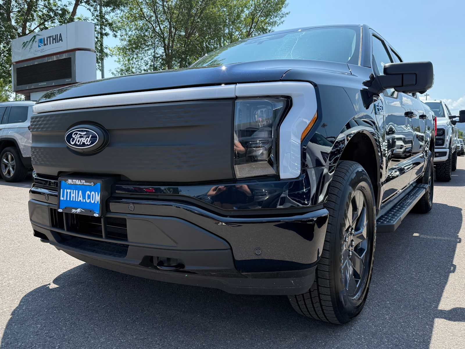 2025 Ford F-150 Lightning TRUCK 