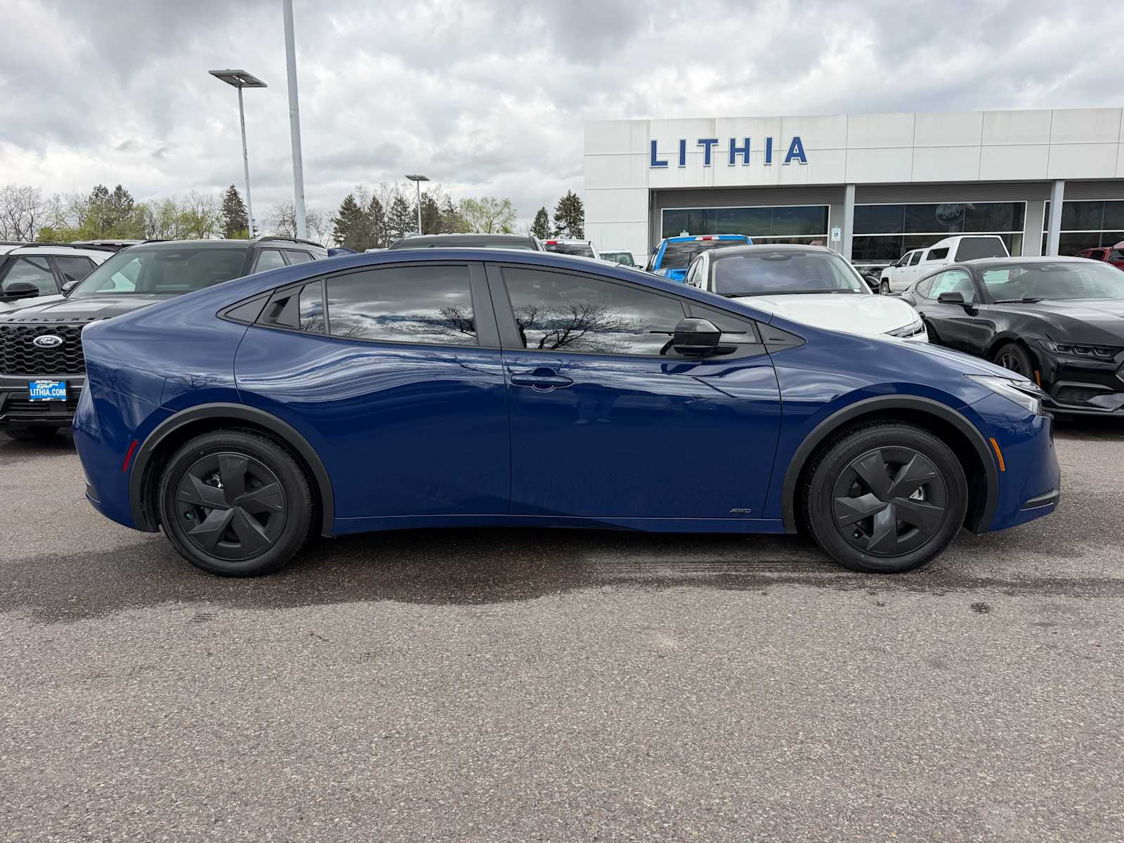 Thumbnail: 2025 Toyota Prius - 6