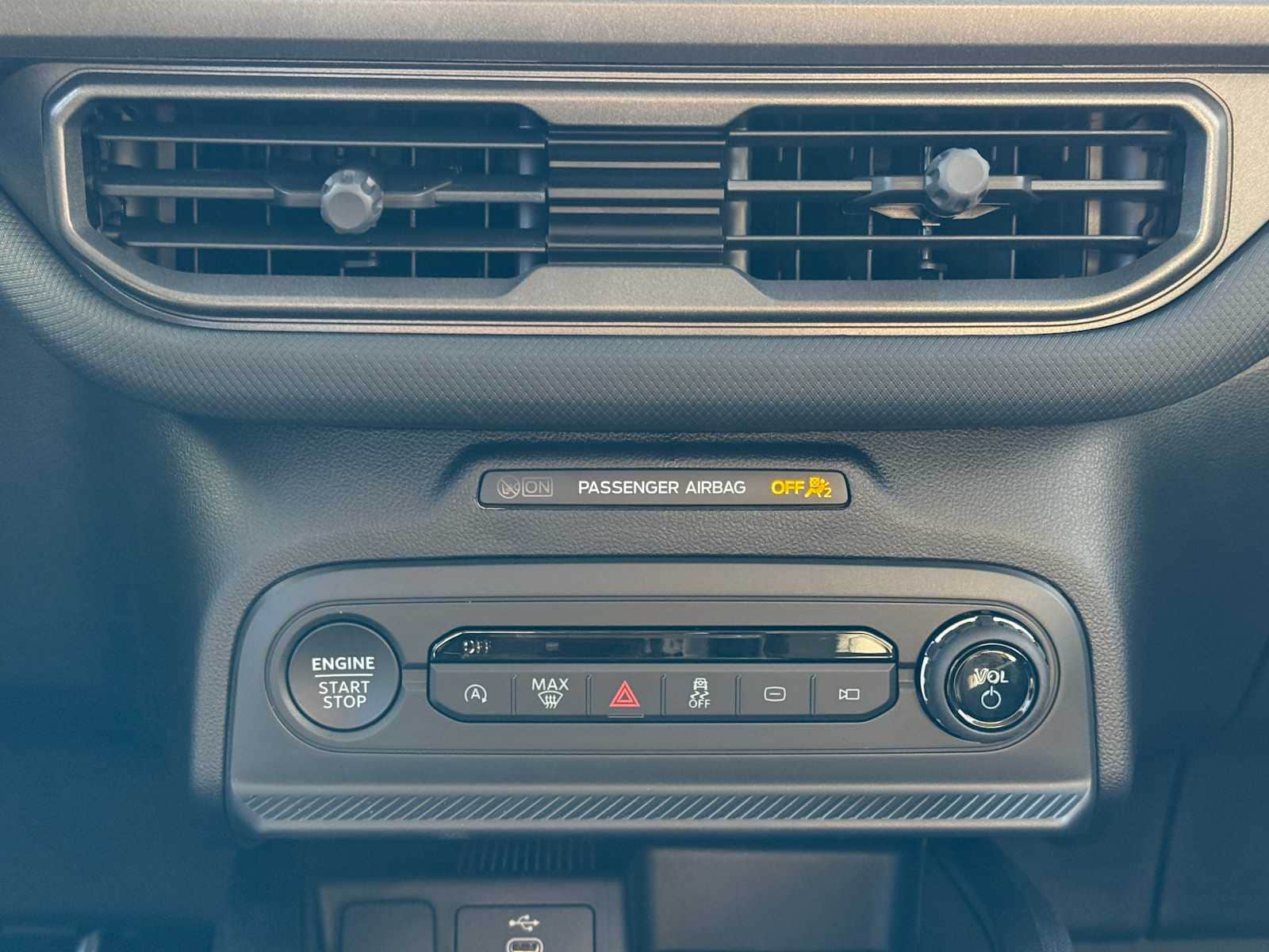 Thumbnail: 2025 Ford Bronco Sport - 18