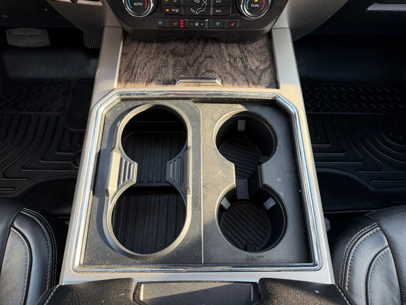 Thumbnail: 2019 Ford Econoline - 22