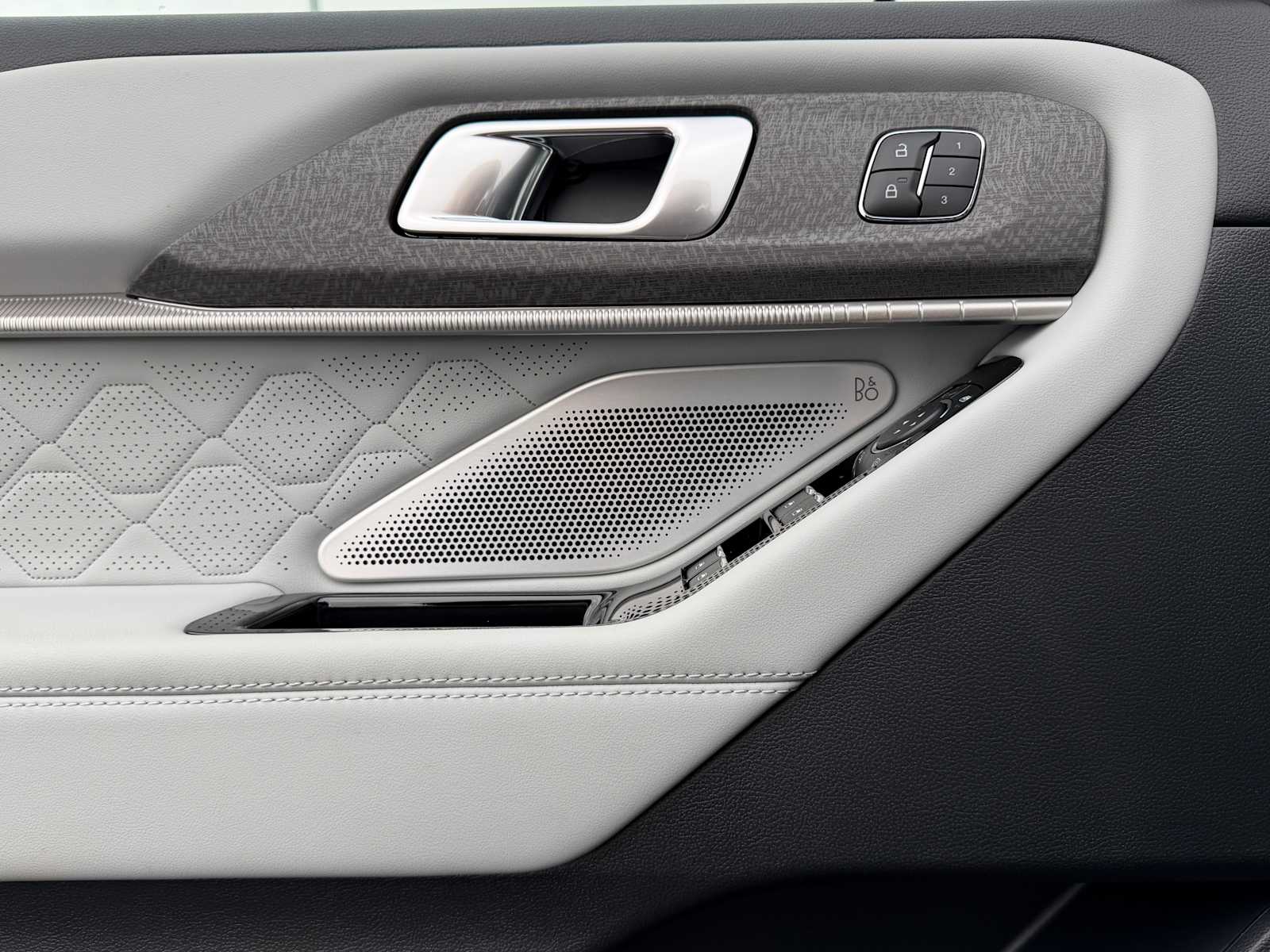 Thumbnail: 2026 Ford Explorer - 12