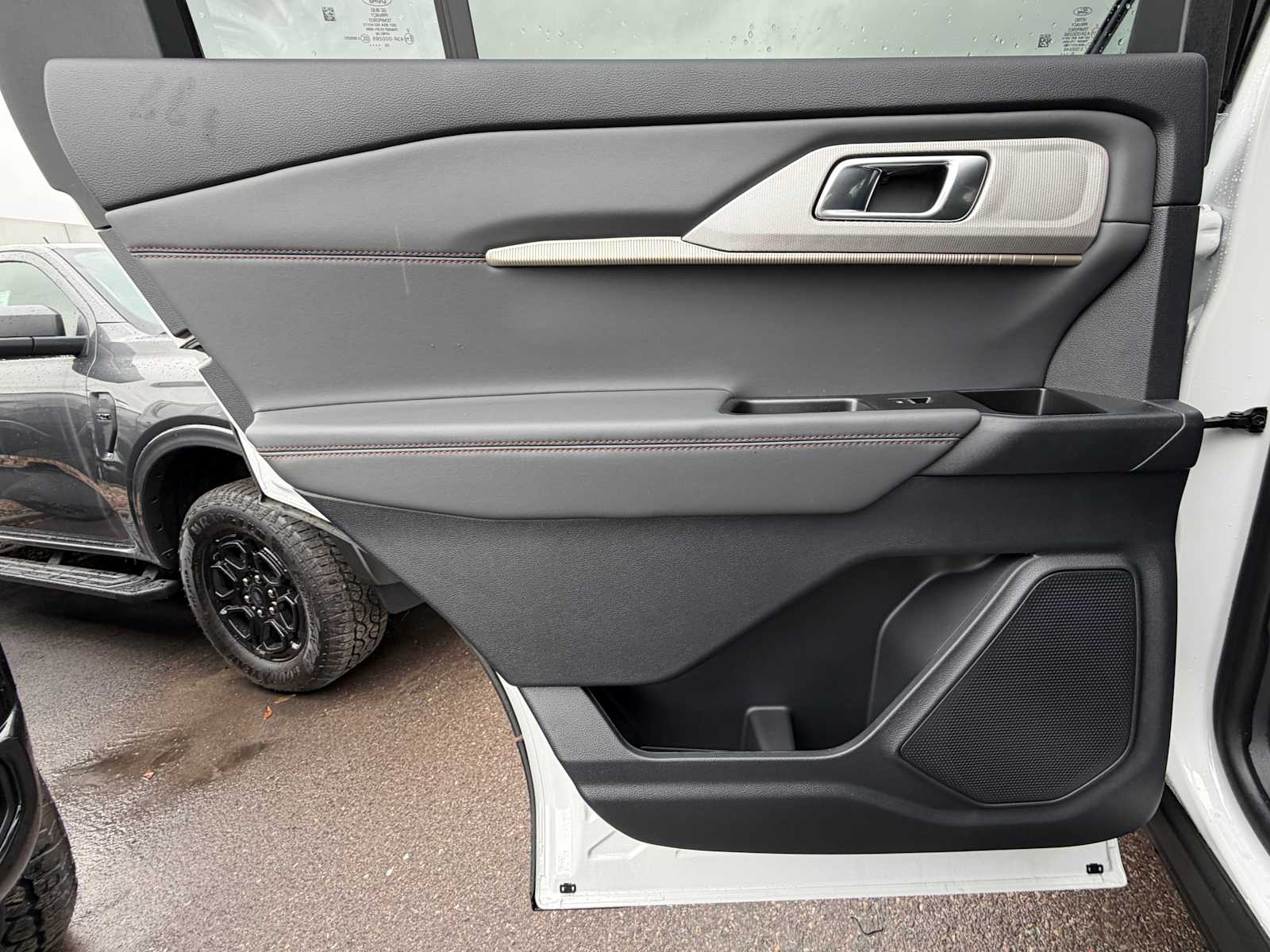 Thumbnail: 2026 Ford Explorer - 24
