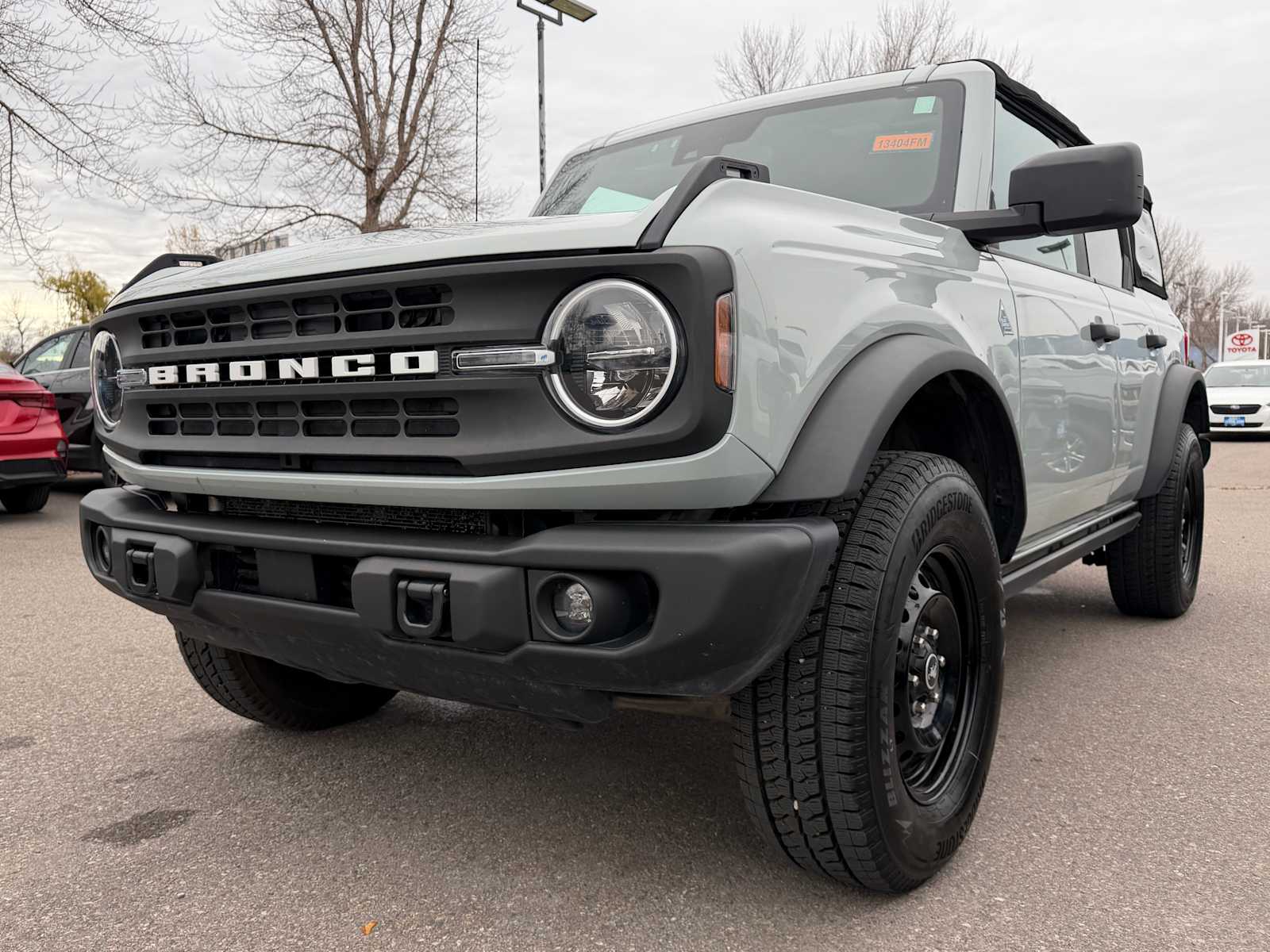 2022 Ford Bronco 4-Door Black Diamond's photo