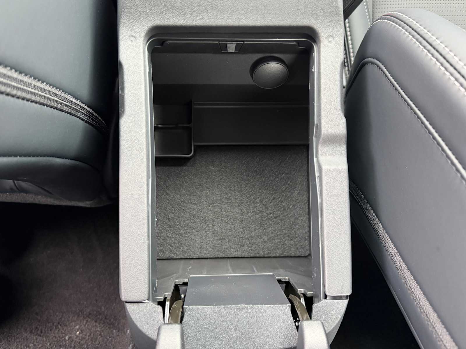 Thumbnail: 2025 Ford Mustang - 25