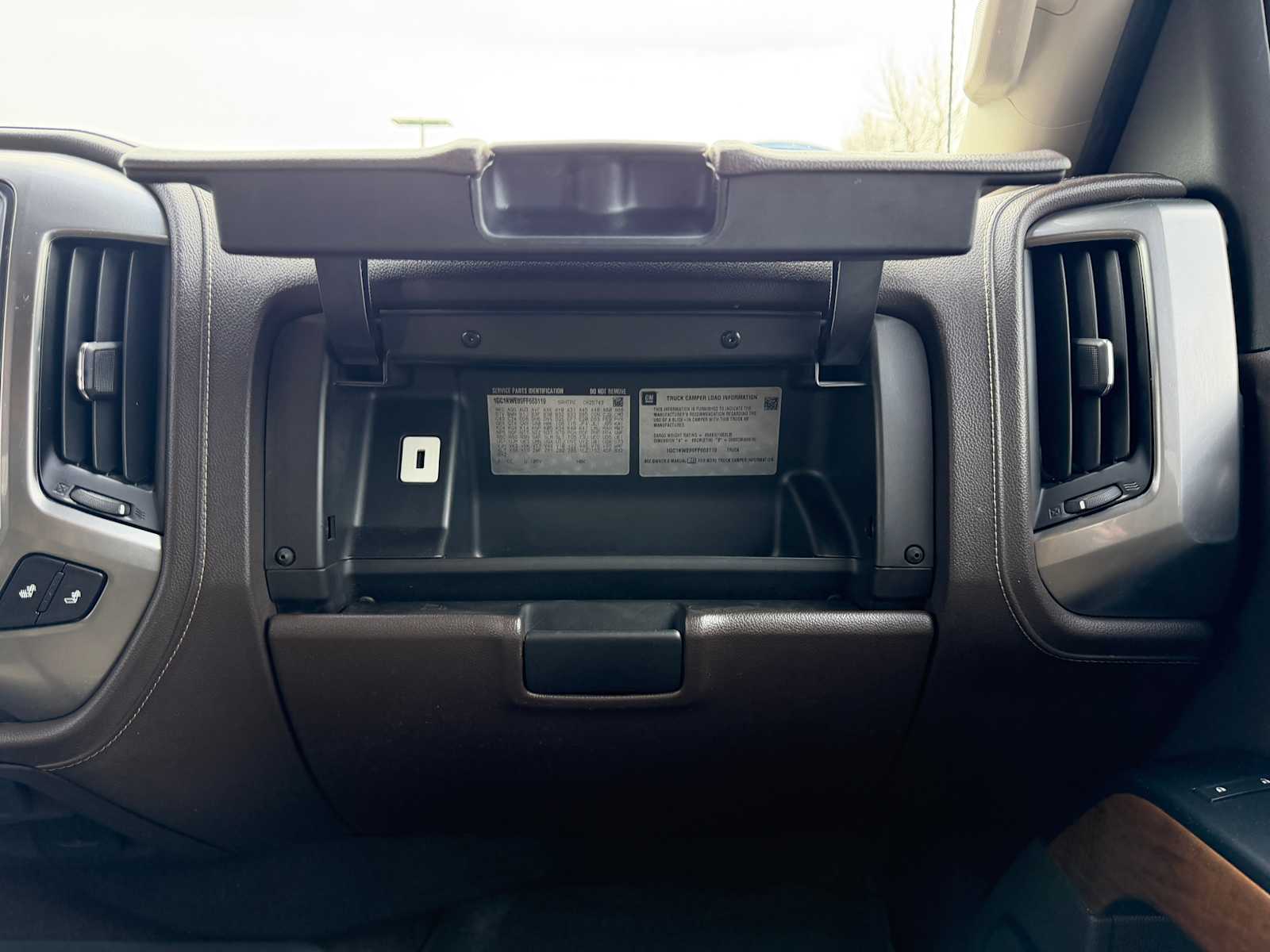 Thumbnail: 2015 Chevrolet Silverado 2500 - 25