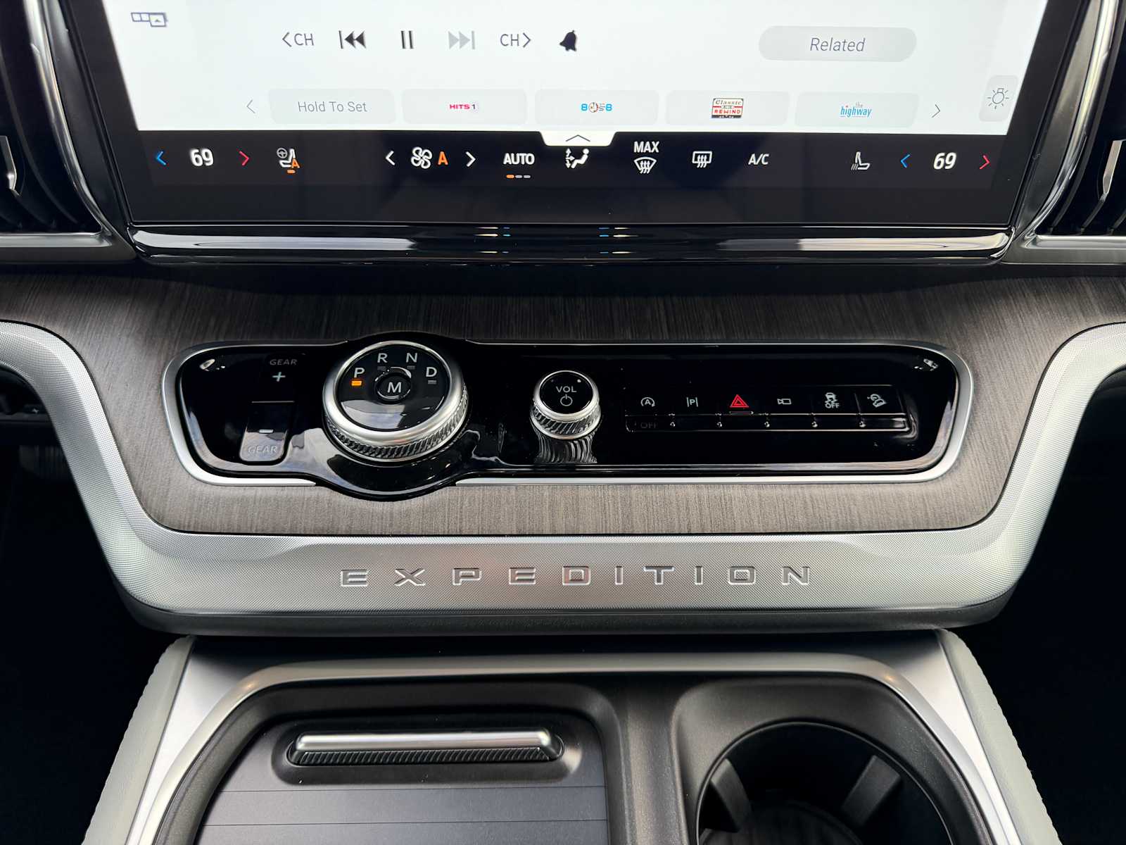 Thumbnail: 2025 Ford Expedition - 18