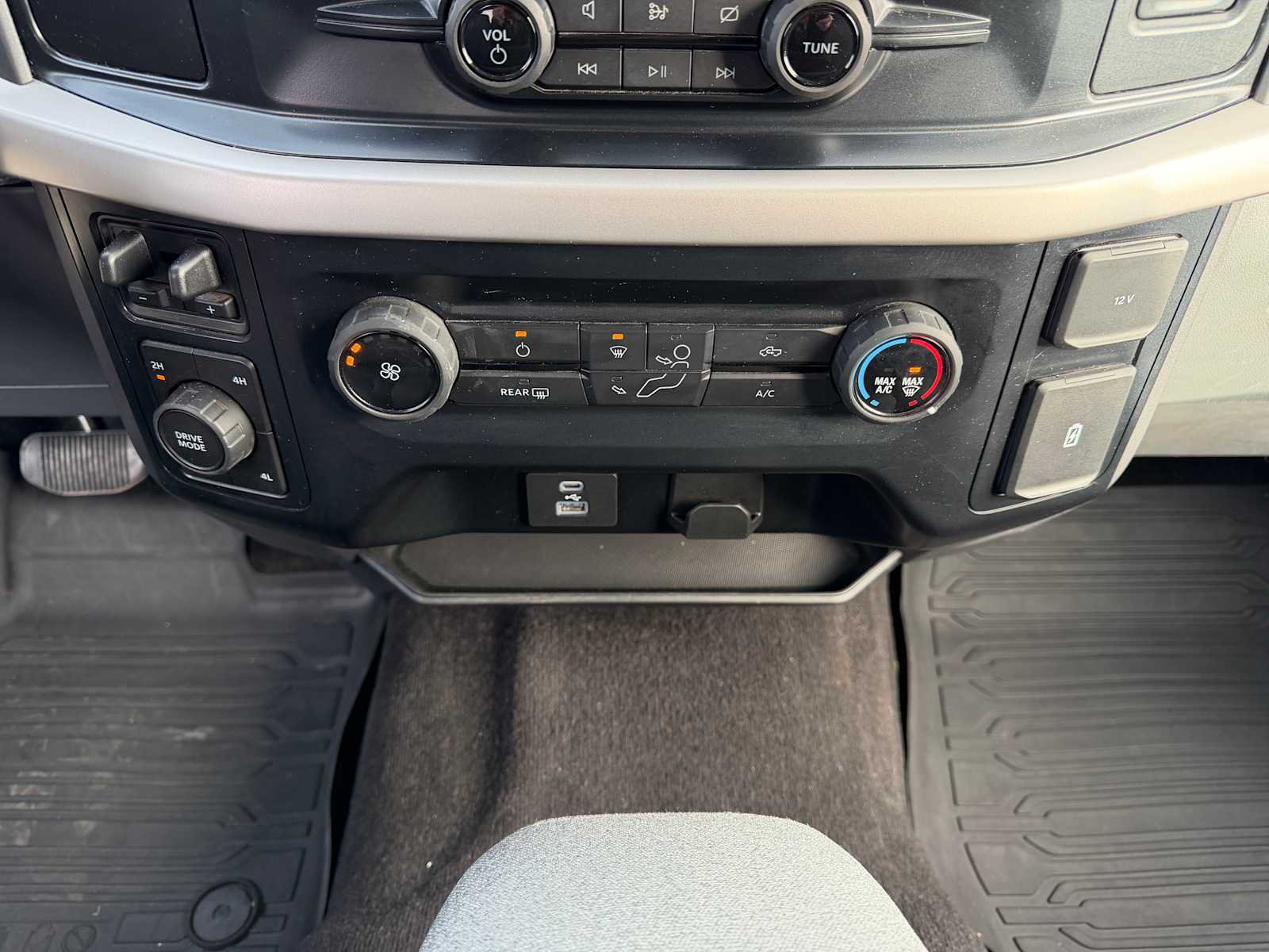 Thumbnail: 2022 Ford F-150 - 16