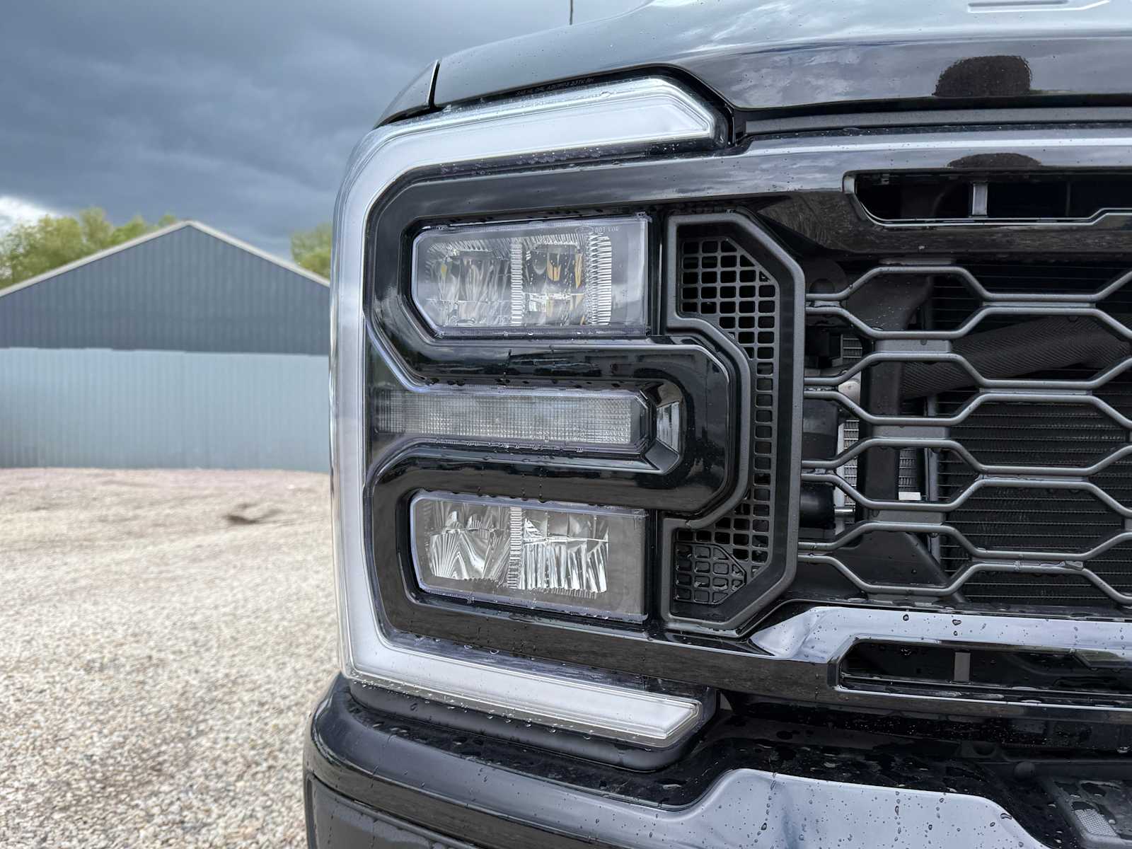 2025 Ford F-250 Lariat photo 3