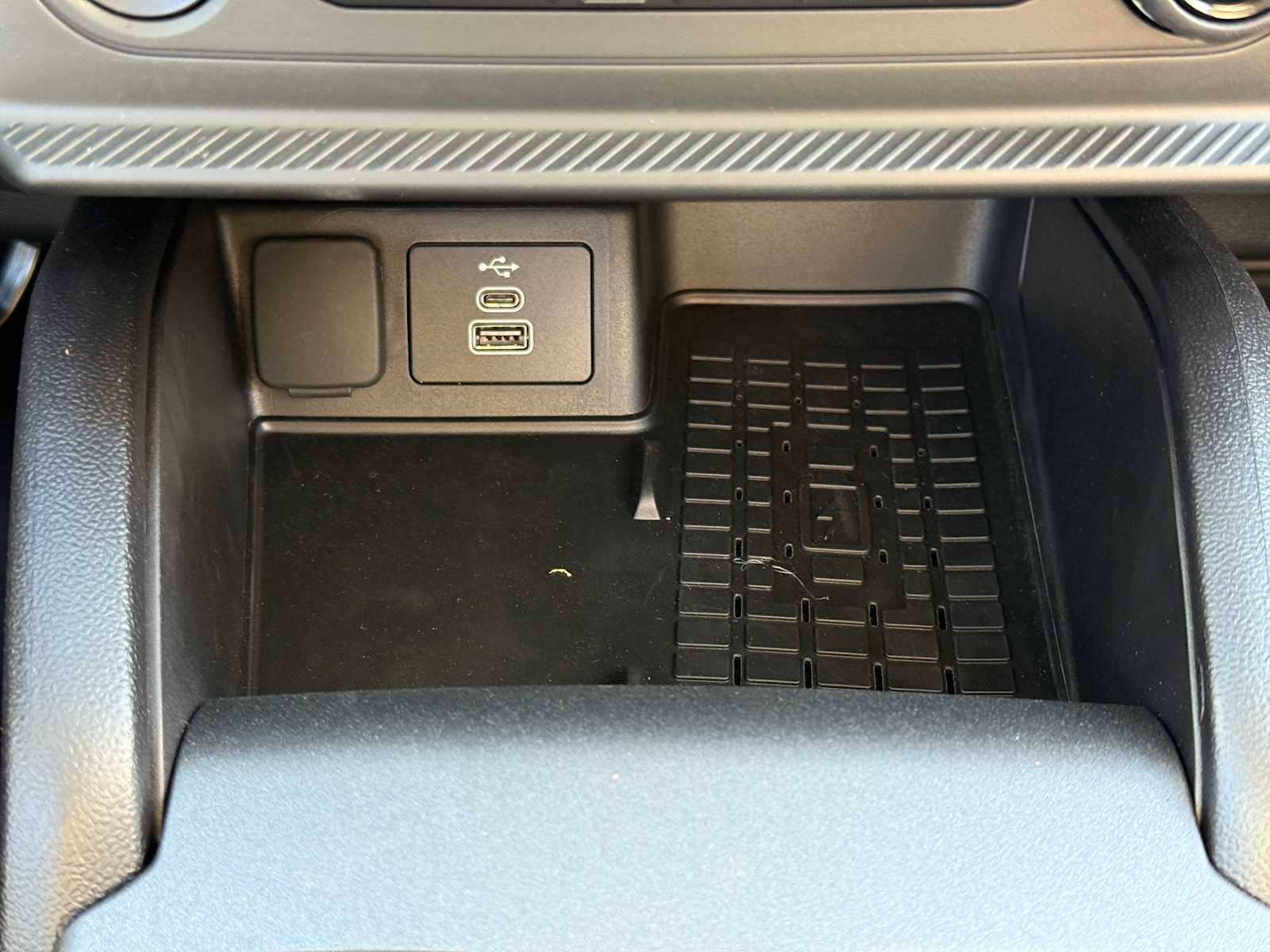 Thumbnail: 2025 Ford Bronco Sport - 19