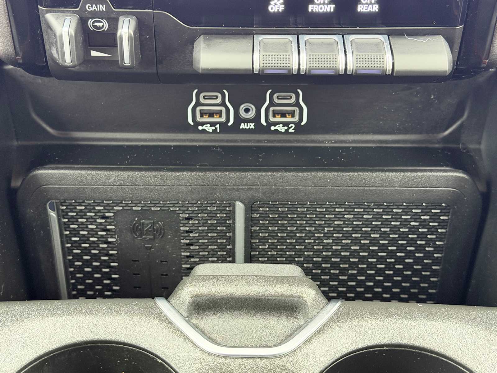 Thumbnail: 2026 RAM 1500 - 19