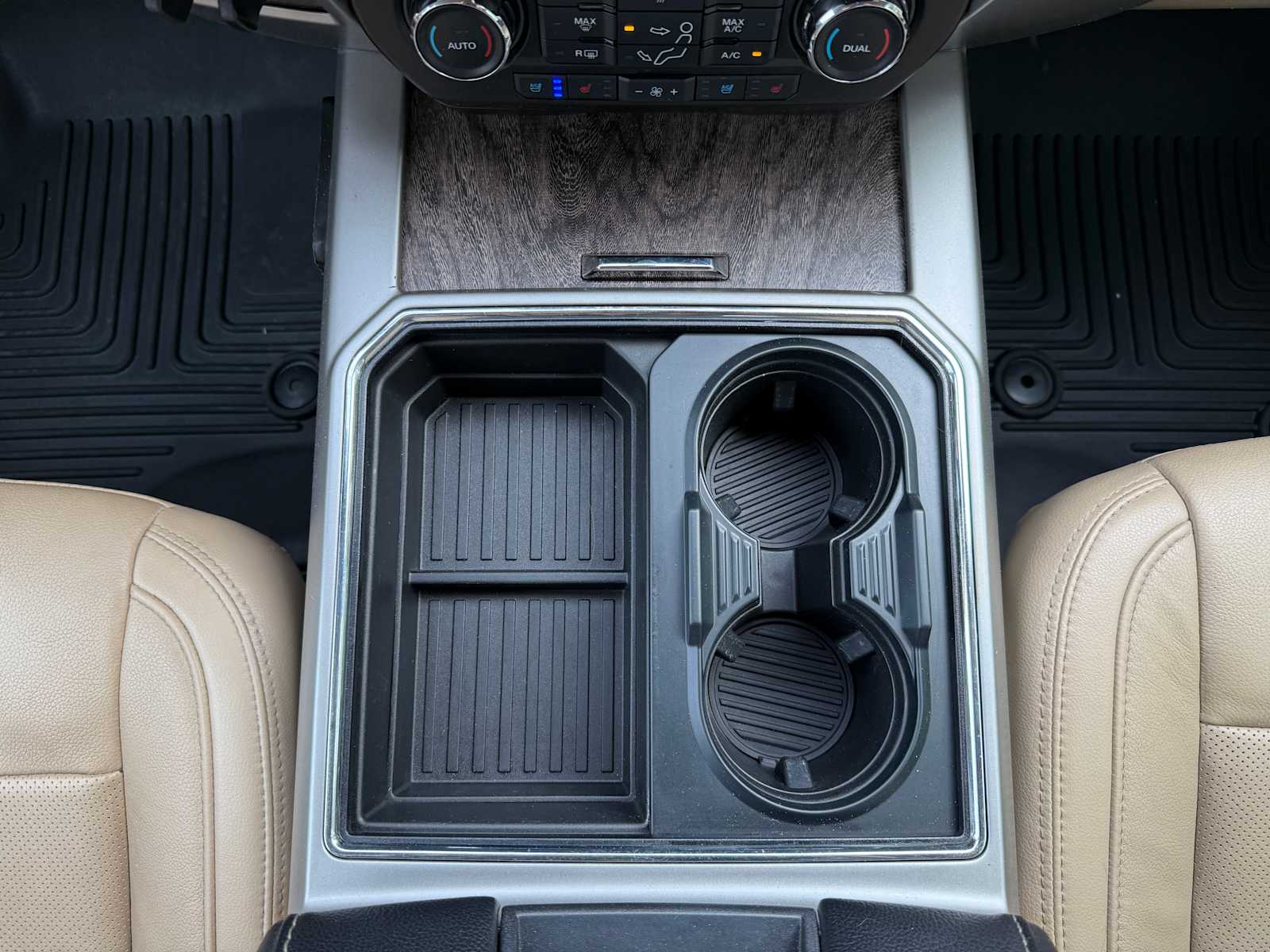 Thumbnail: 2019 Ford Econoline - 20