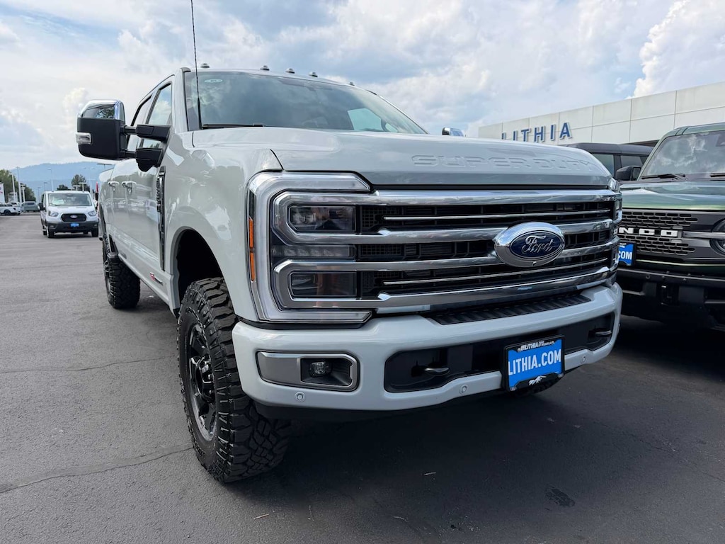 New 2026 Ford F-350 Platinum Truck Crew Cab