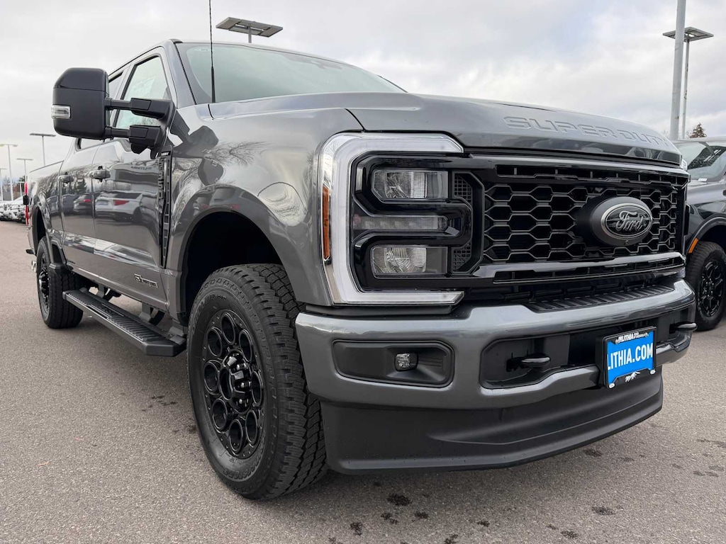 New 2026 Ford F-350 Lariat Truck Crew Cab