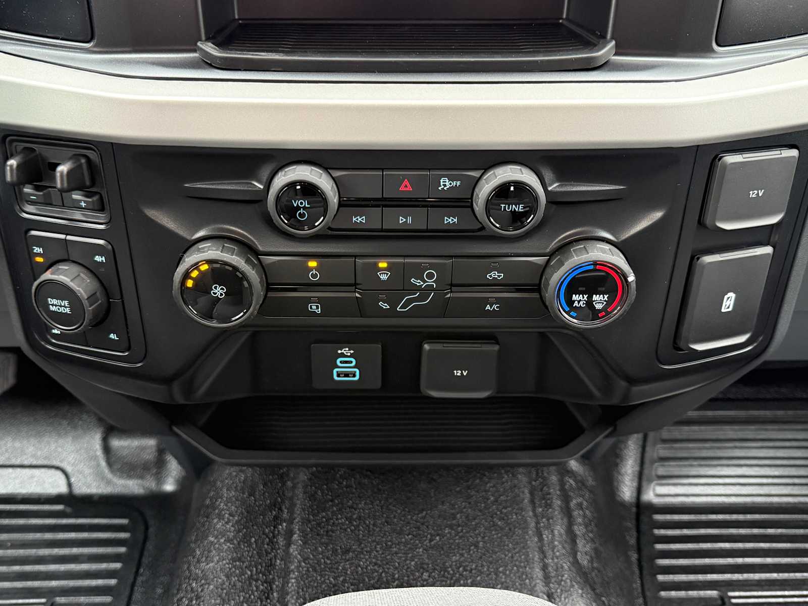 Thumbnail: 2026 Ford F-250 - 18