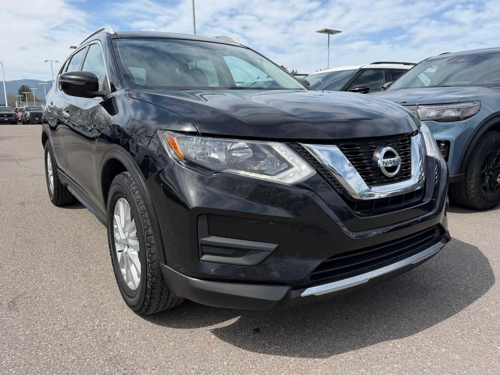 Thumbnail: 2017 Nissan Rogue - 4