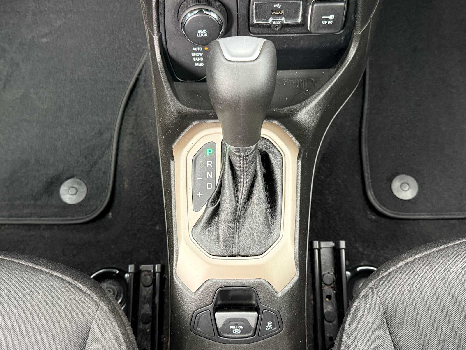 Thumbnail: 2017 Jeep Renegade - 18