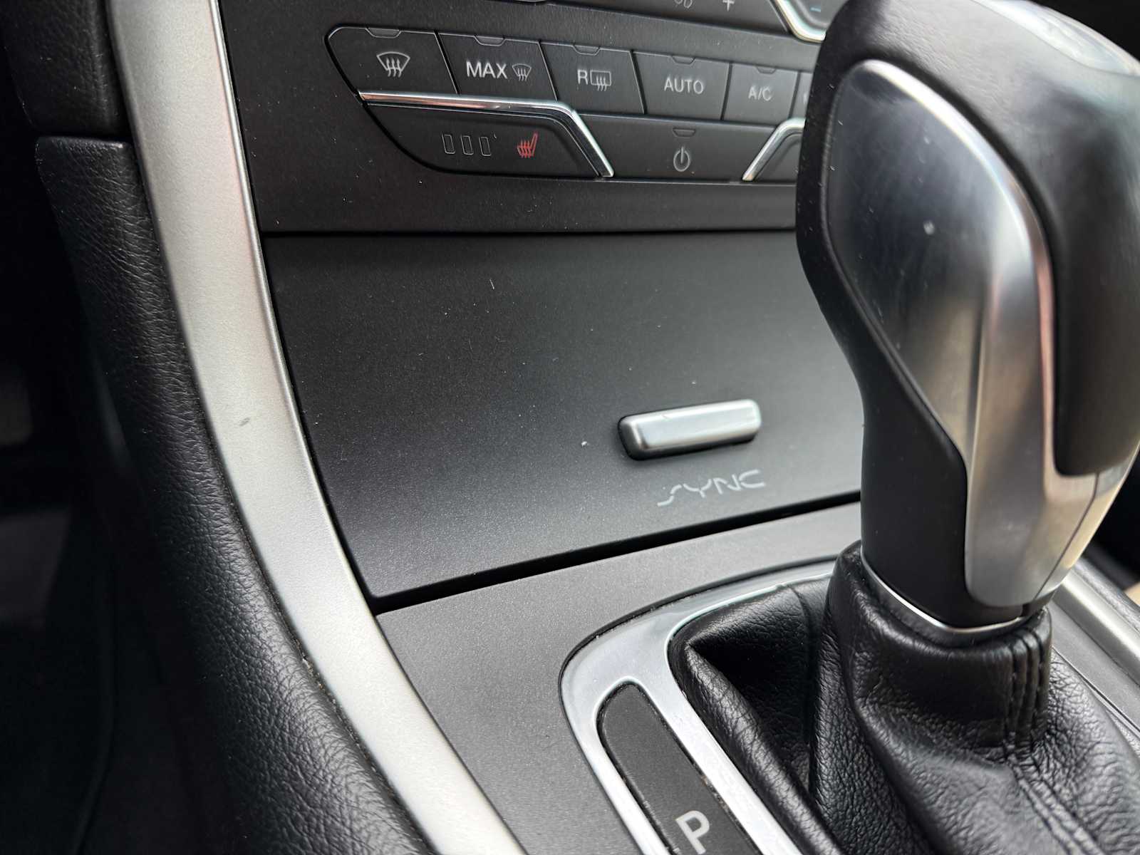 Thumbnail: 2015 Ford Edge - 20