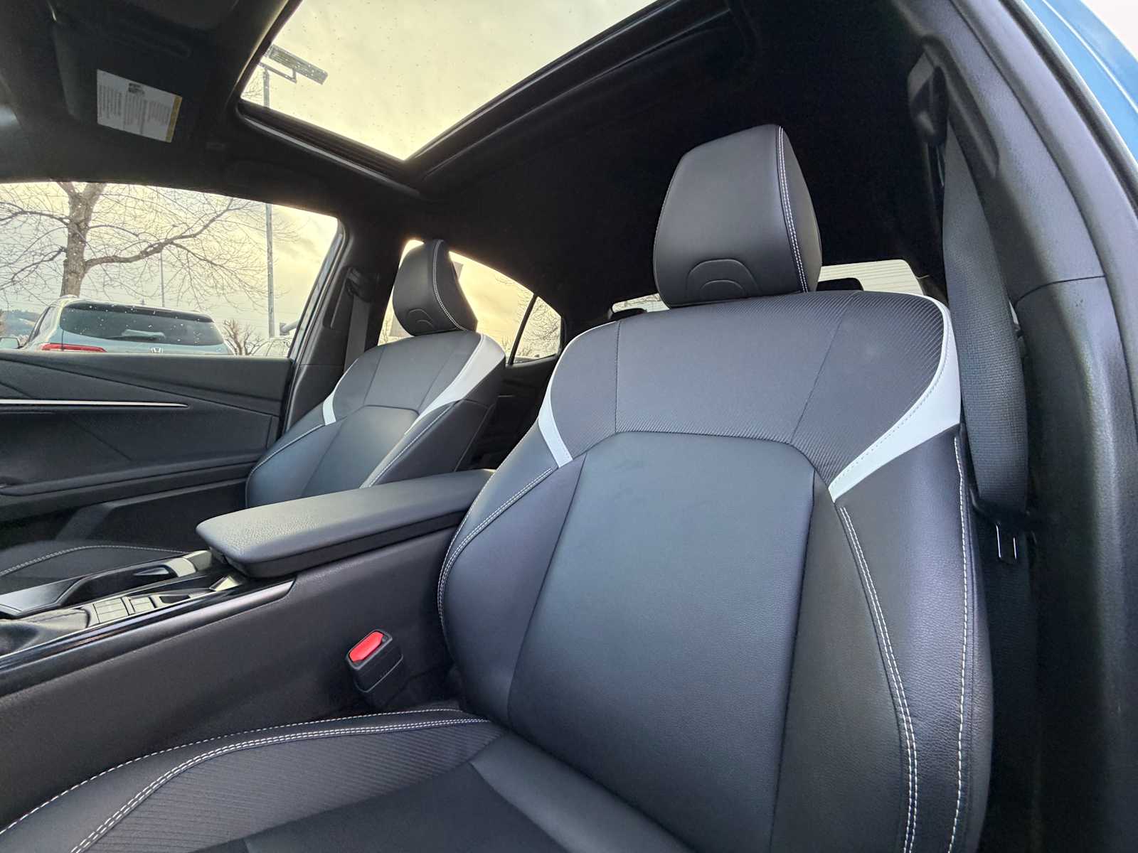 Thumbnail: 2025 Toyota Camry - 11