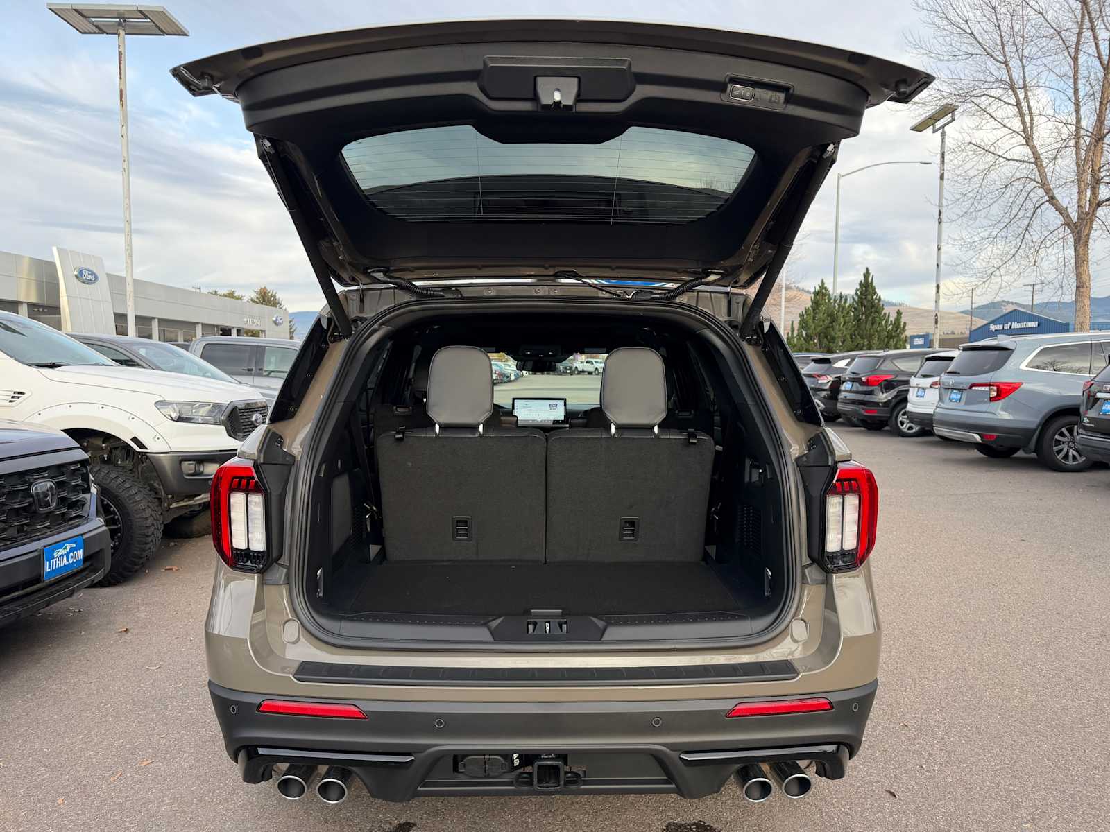 Thumbnail: 2026 Ford Explorer - 9