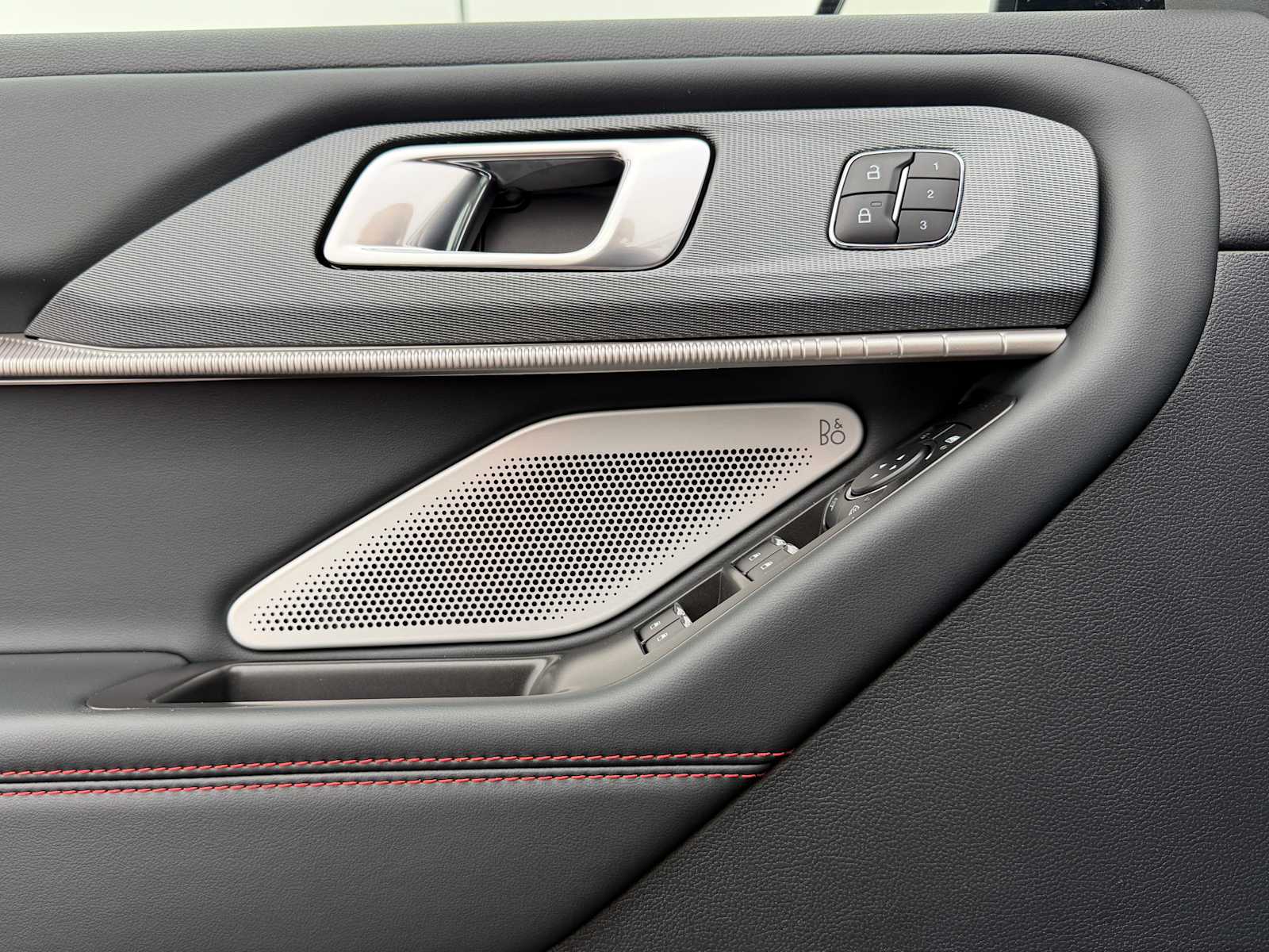 Thumbnail: 2026 Ford Explorer - 11