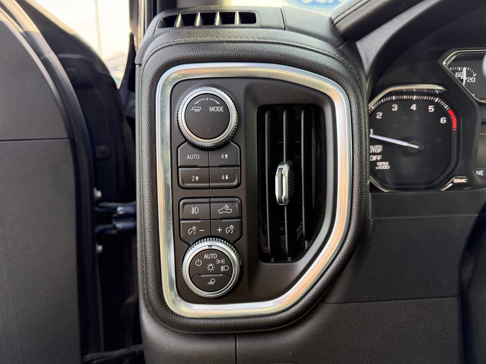 Thumbnail: 2020 GMC Sierra 1500 - 12