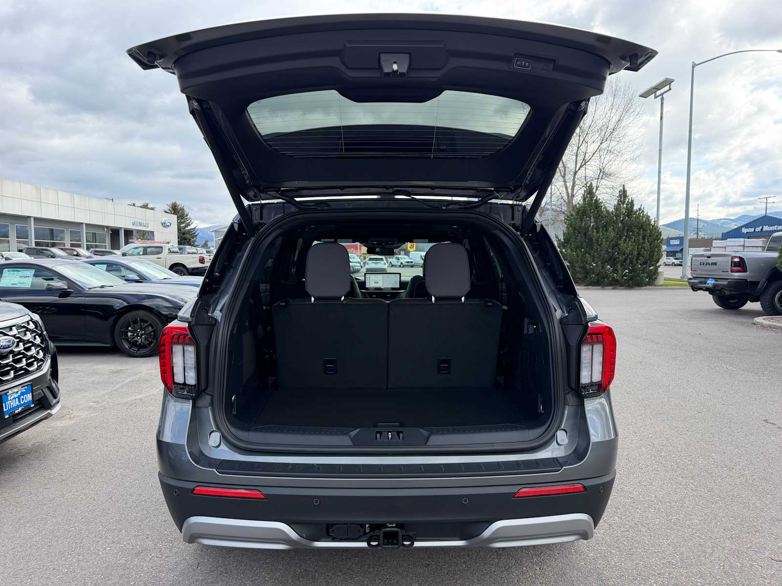 Thumbnail: 2026 Ford Explorer - 9