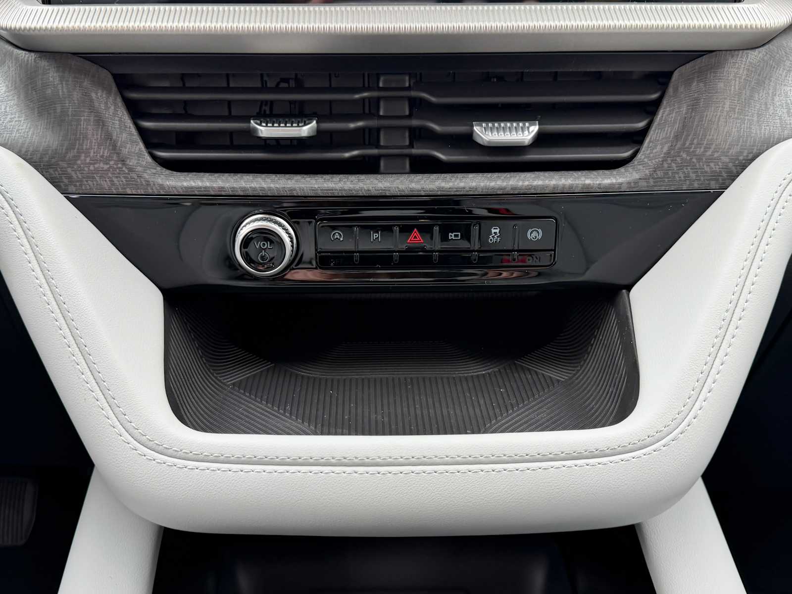 Thumbnail: 2026 Ford Explorer - 18