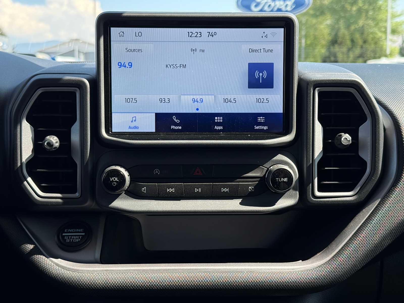 Thumbnail: 2022 Ford Bronco Sport - 16