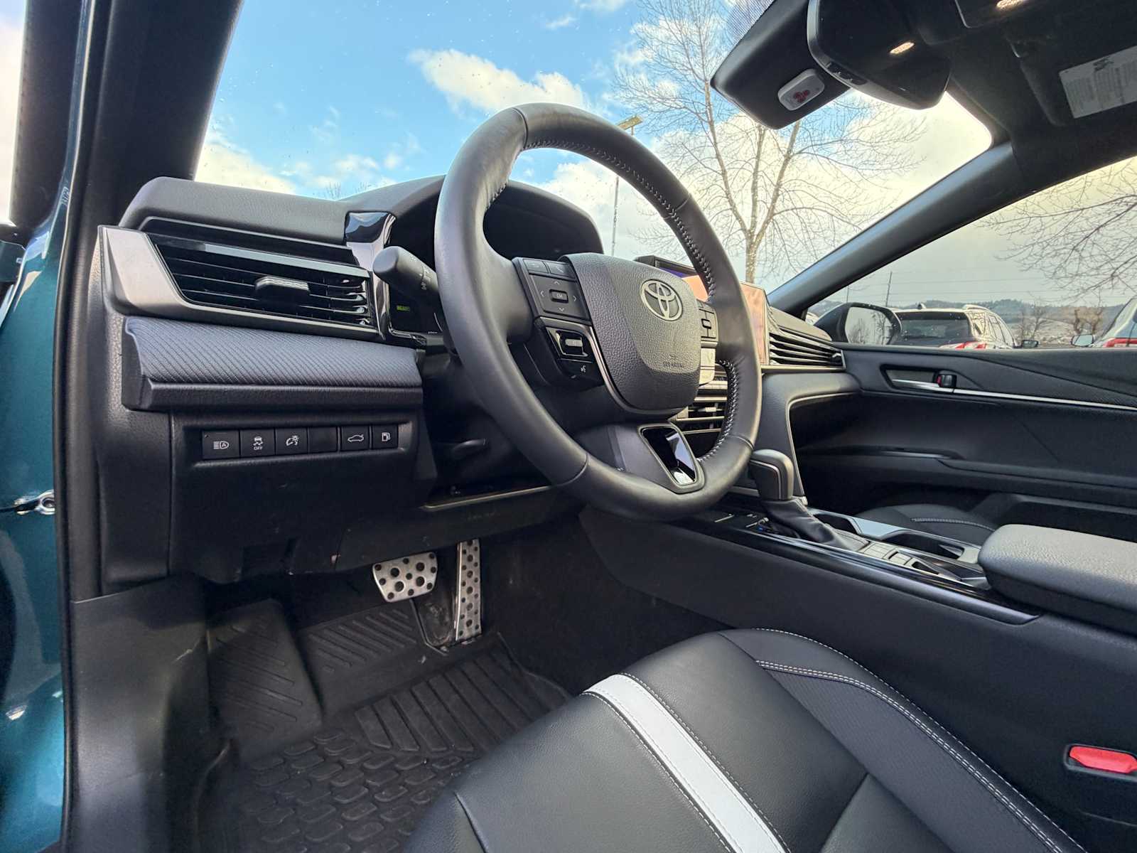 Thumbnail: 2025 Toyota Camry - 12