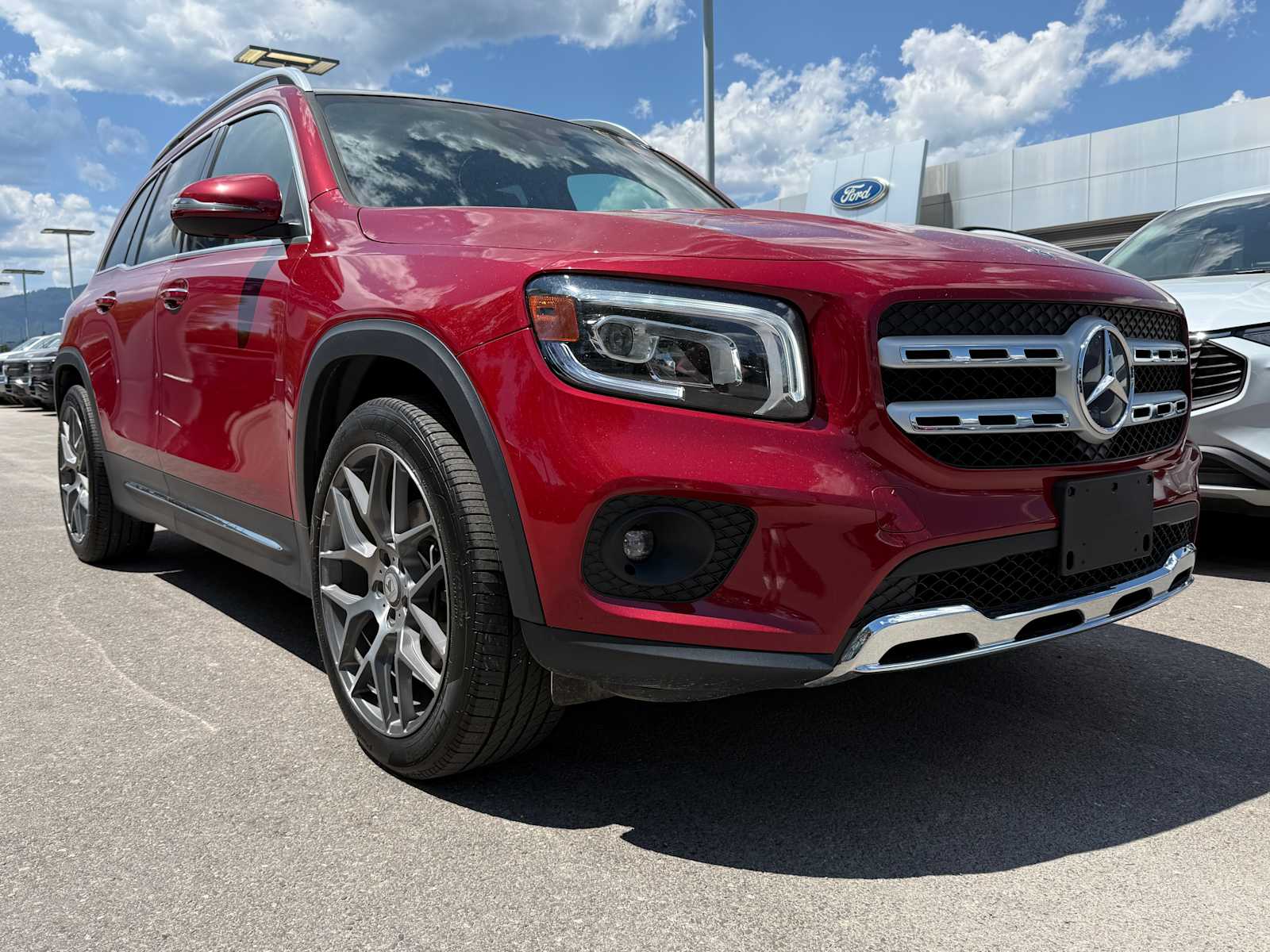 Thumbnail: 2020 Mercedes-Benz GLB - 4