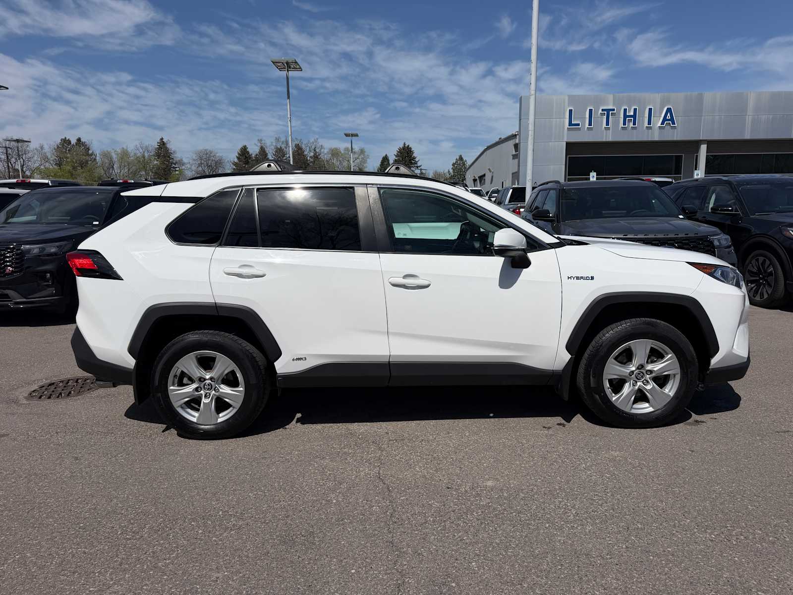 Thumbnail: 2021 Toyota RAV4 - 6