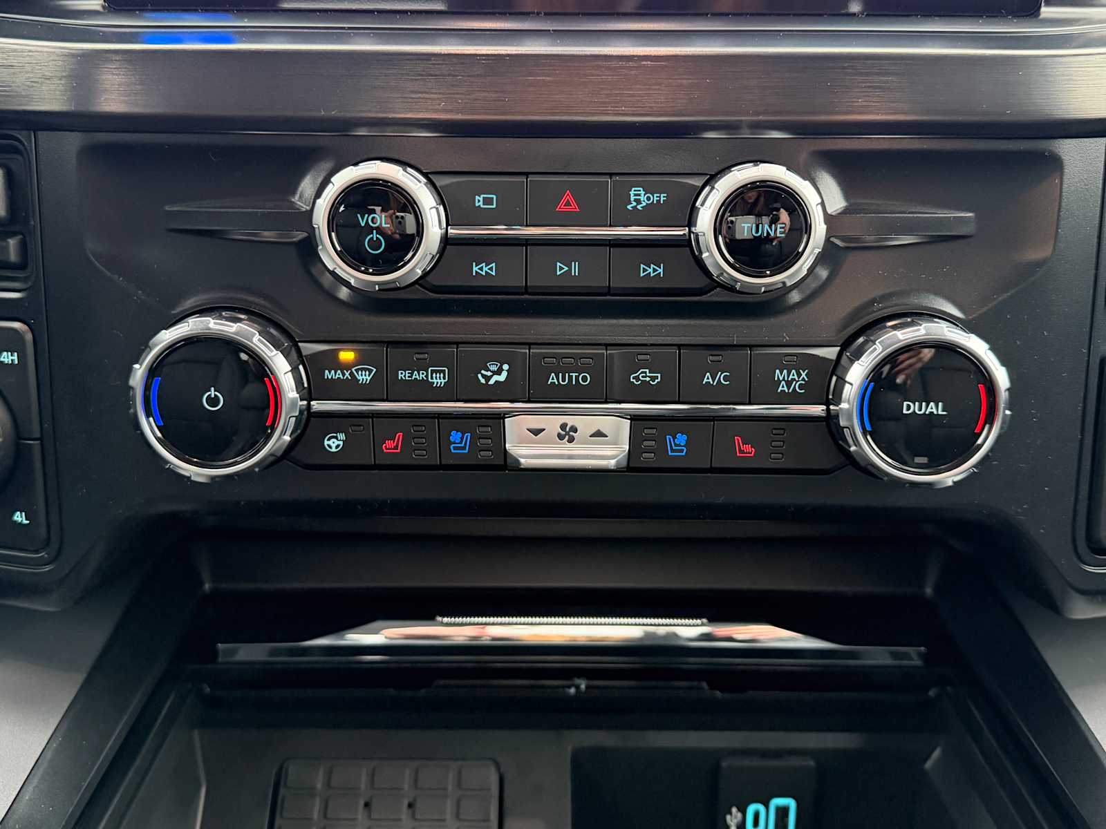 Thumbnail: 2026 Ford F-350 - 18